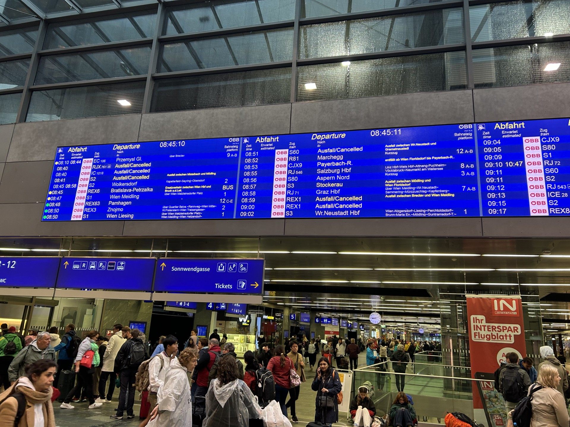 Der Bahnverkehr ist in weiten Teilen Niederösterreichs nur eingeschränkt möglich.