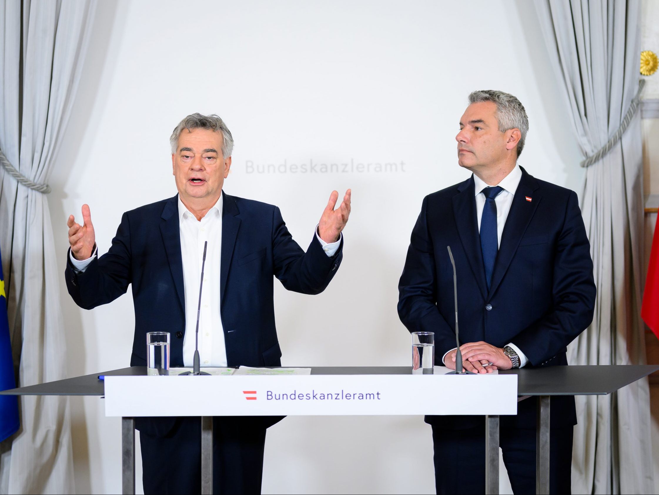 Die Hilfen für Opfer des Hochwassers sind angelaufen. Die Hilfen für Opfer des Hochwassers sind angelaufen.