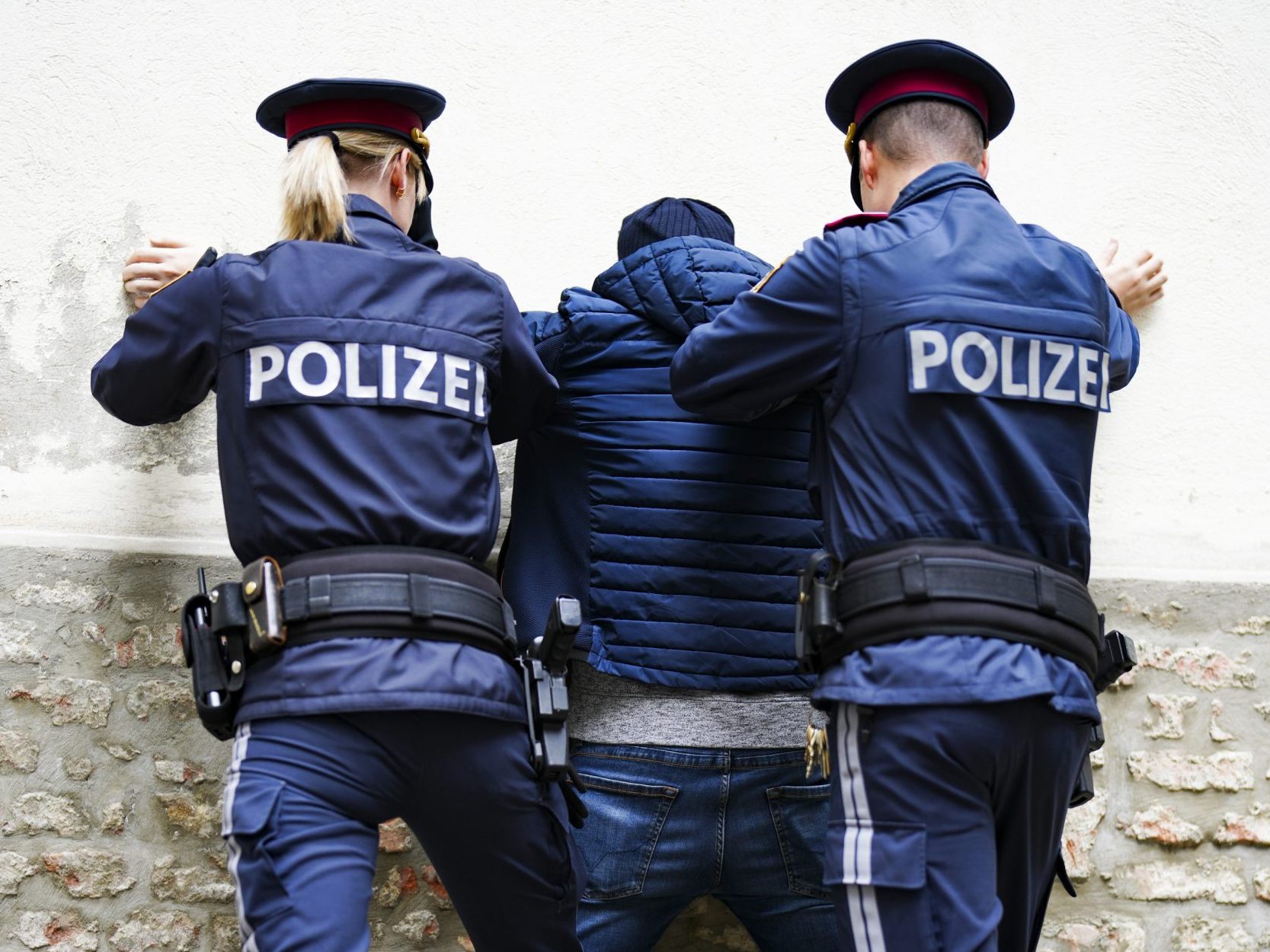 Nach einem Drogendeal kam es zur Festnahme. Nach einem Drogendeal kam es zur Festnahme.