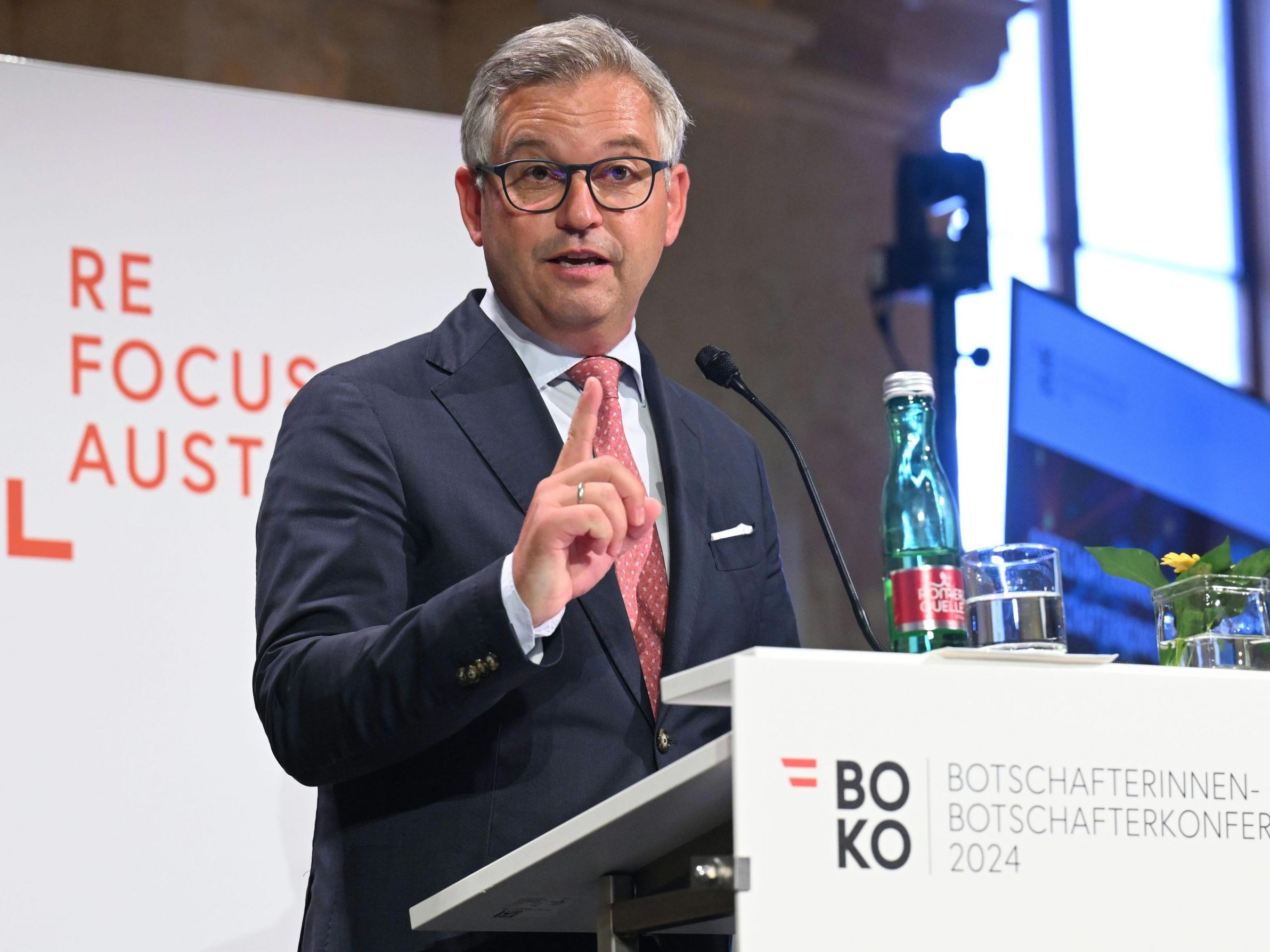 Brunner bei der Botschafterkonferenz in Wien. Brunner bei der Botschafterkonferenz in Wien.