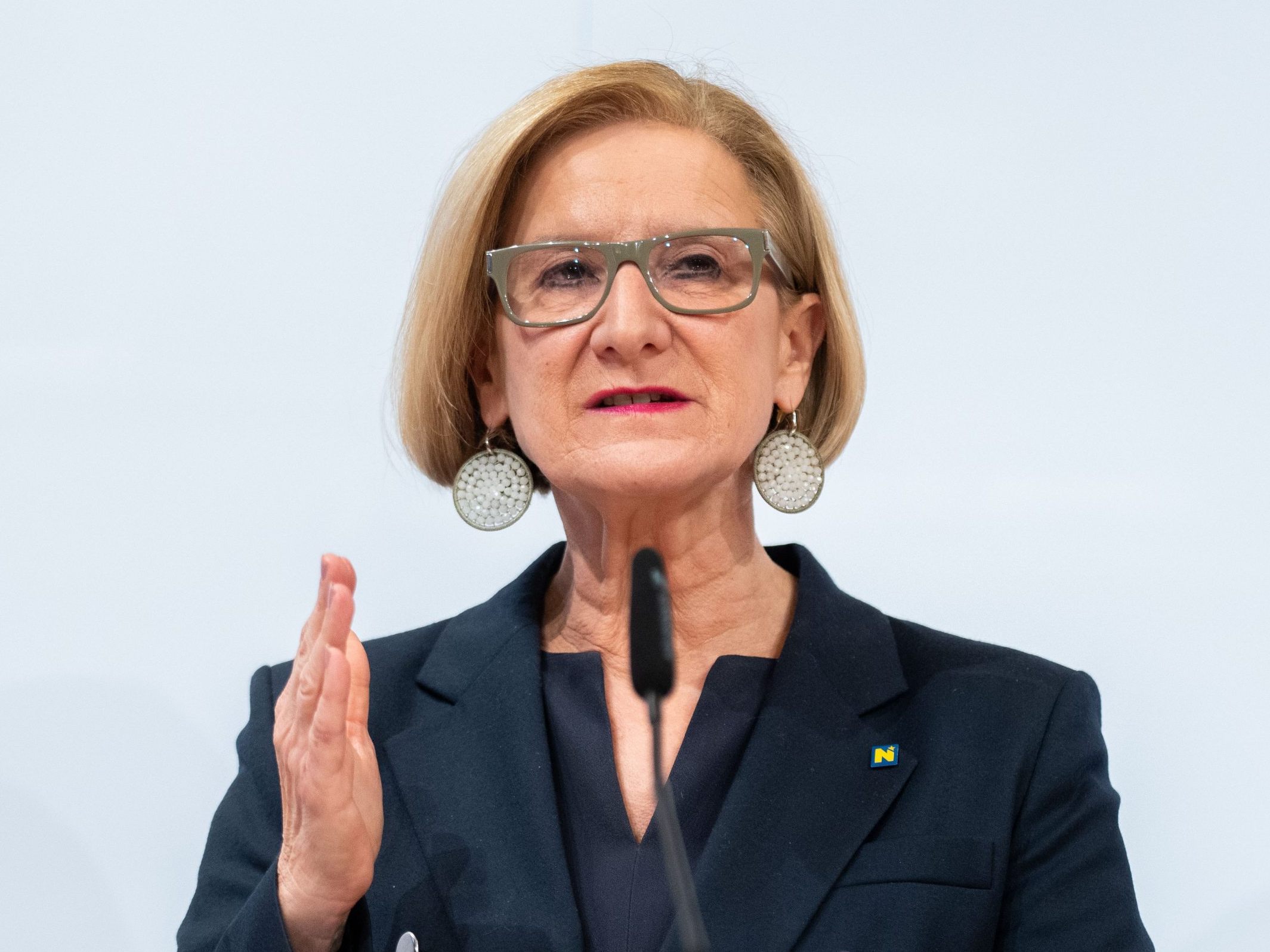 Die Schadenersatzhilfe für Hochwasseropfer durch das Land Niederösterreich ist voll angelaufen. Die Schadenersatzhilfe für Hochwasseropfer durch das Land Niederösterreich ist voll angelaufen.