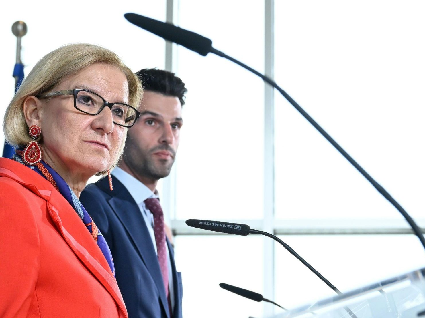 Auch in Niederösterreich regiert Schwarz-Blau. Auch in Niederösterreich regiert Schwarz-Blau.