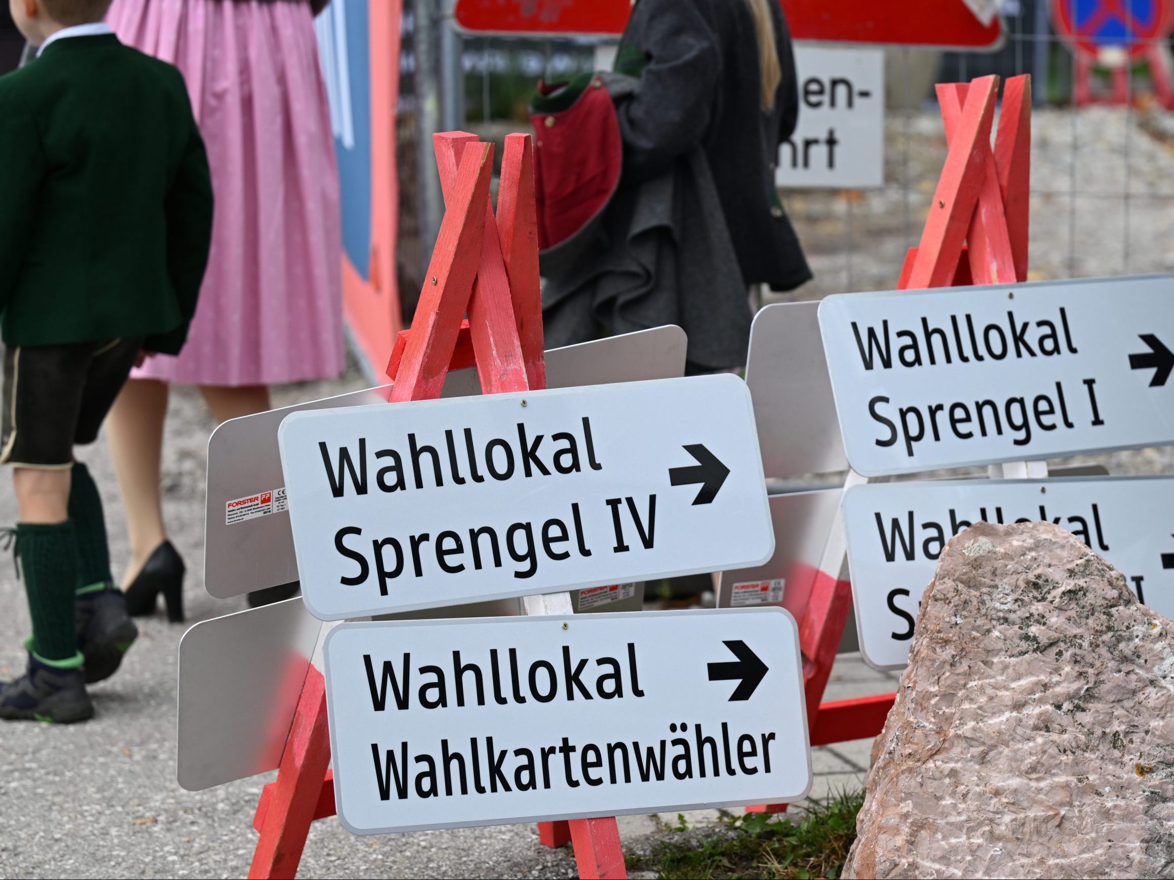 Die Wahlbeteiligung ist gestiegen. Die Wahlbeteiligung ist gestiegen.
