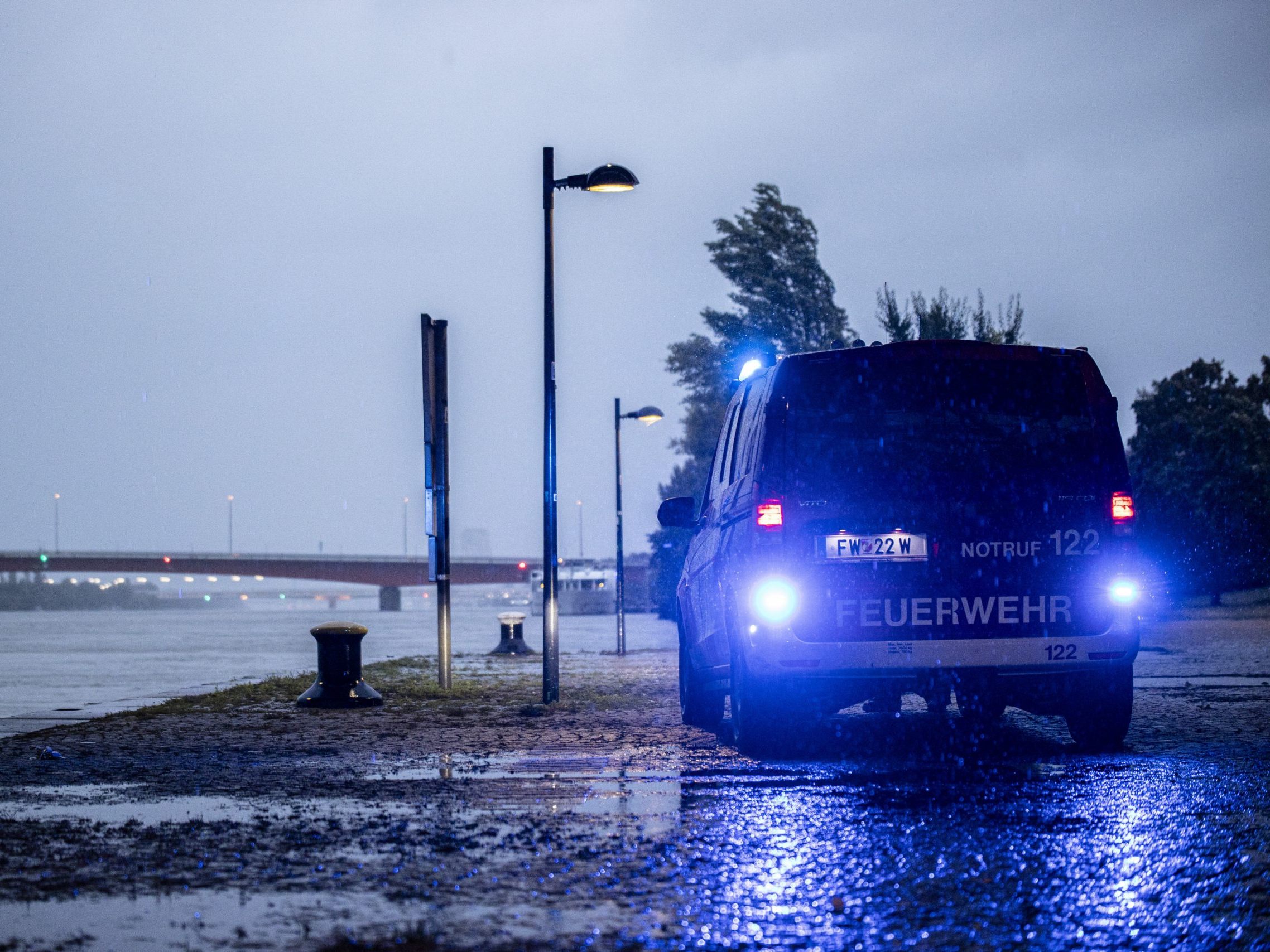 Die Einsatzkräfte in Wien befinden sich in erhöhter Alarmbereitschaft.