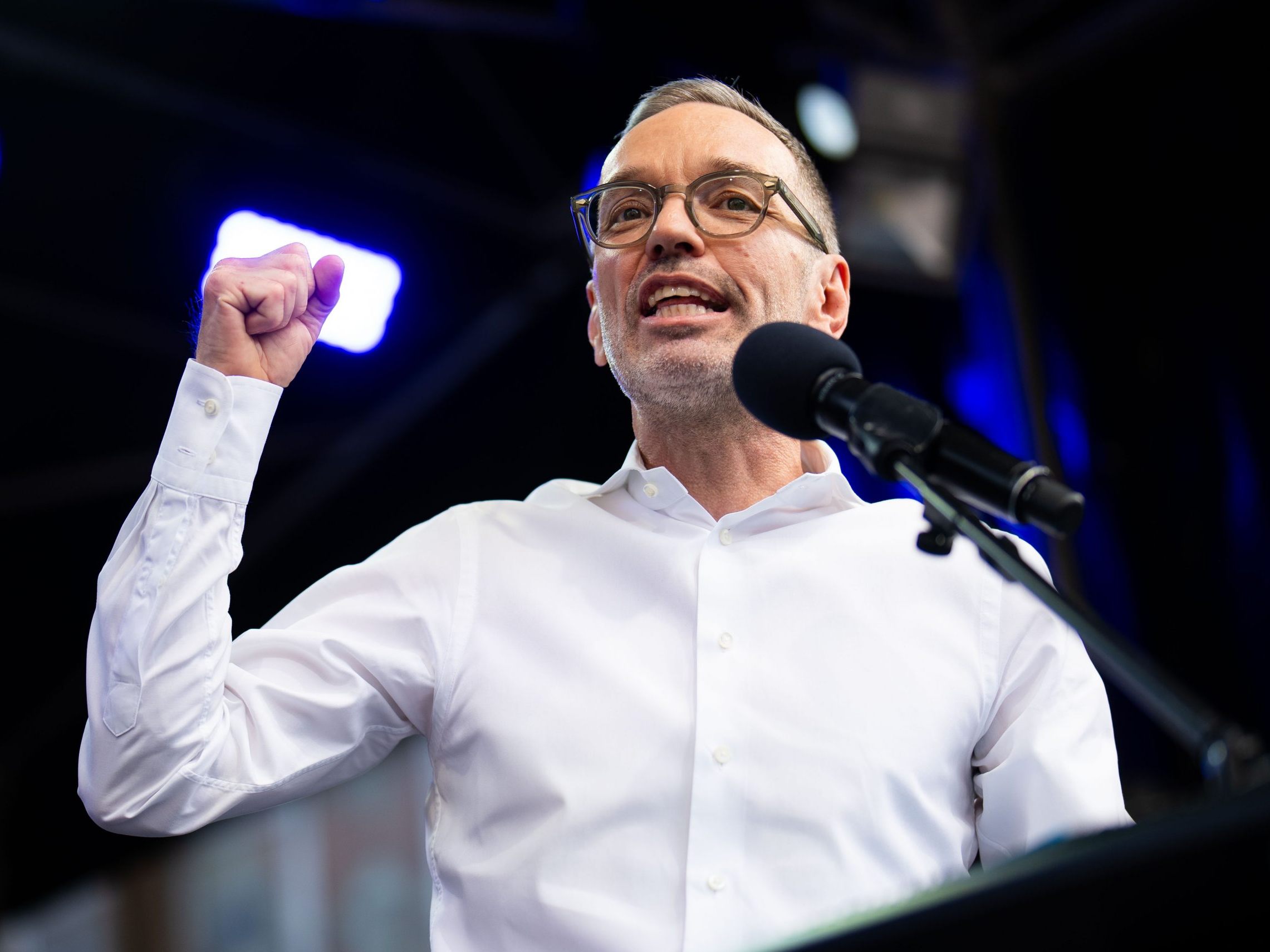 Den FPÖ-Wahlkampfauftakt sehen Sie ab 18.00 Uhr auf VIENNA.at. Den FPÖ-Wahlkampfauftakt sehen Sie ab 18.00 Uhr auf VIENNA.at.