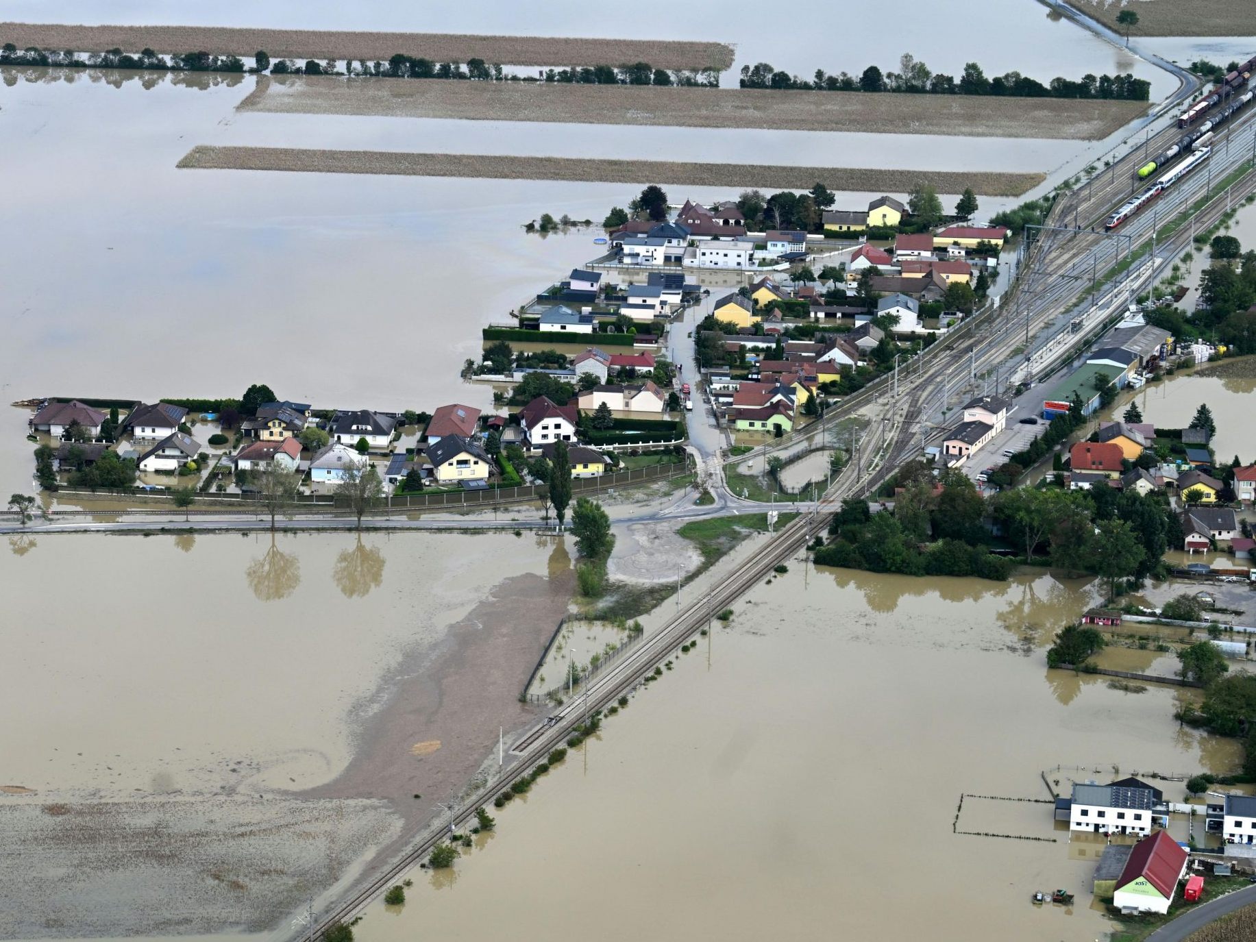 Unwetter haben auch Auswirkungen auf die Unternehmen in NÖ. Unwetter haben auch Auswirkungen auf die Unternehmen in NÖ.