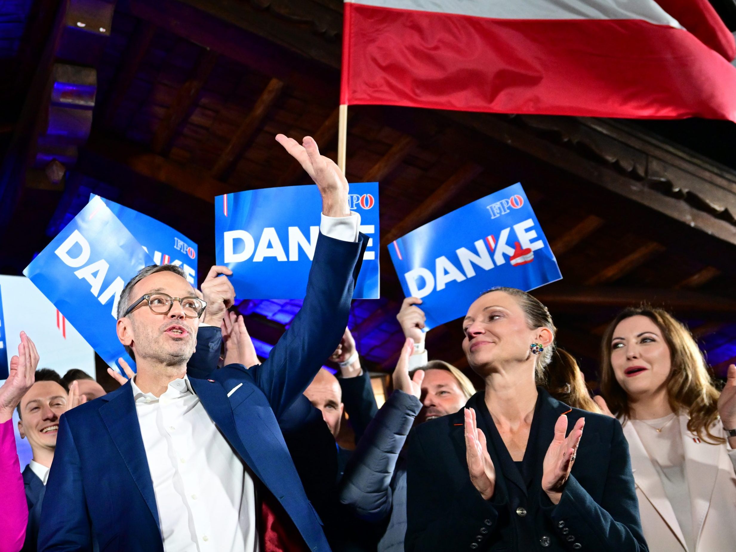 Die FPÖ ist erstmals stärkste Partei im Nationalrat.