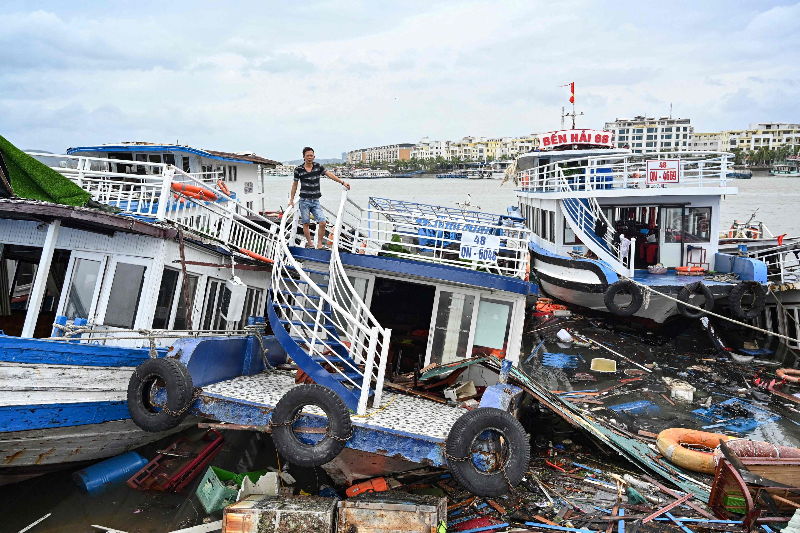 ©AP; AFP; REUTERS