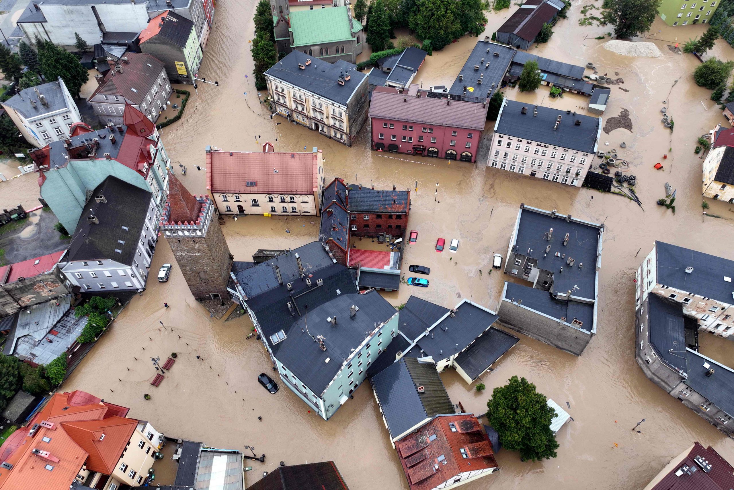 TOPSHOT-POLAND-WEATHER-FLOOD