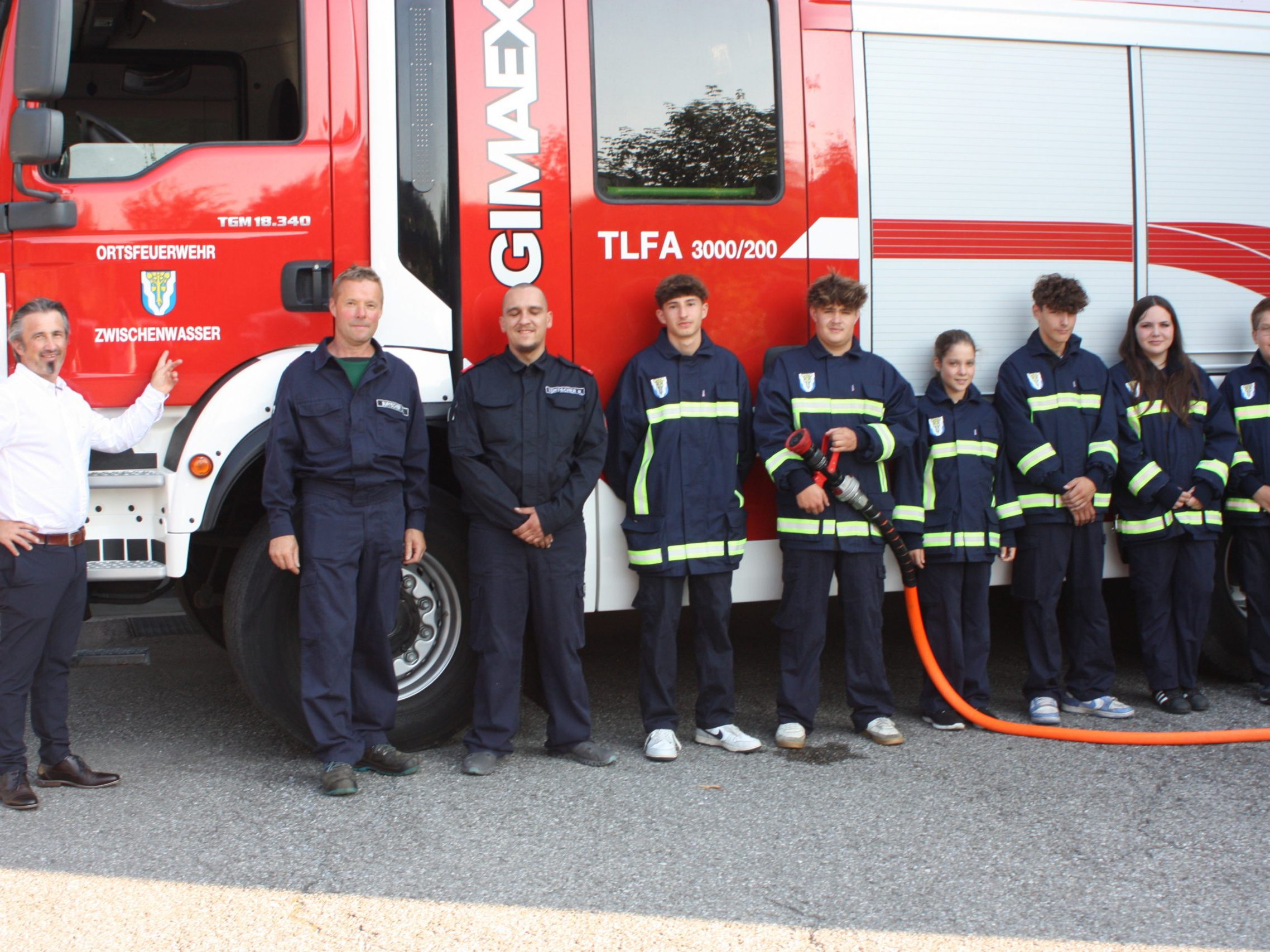 Die Jugend der Feuerwehr Zwischenwasser freut sich auf die Großübung in Sennewies. Die Jugend der Feuerwehr Zwischenwasser freut sich auf die Großübung in Sennewies.