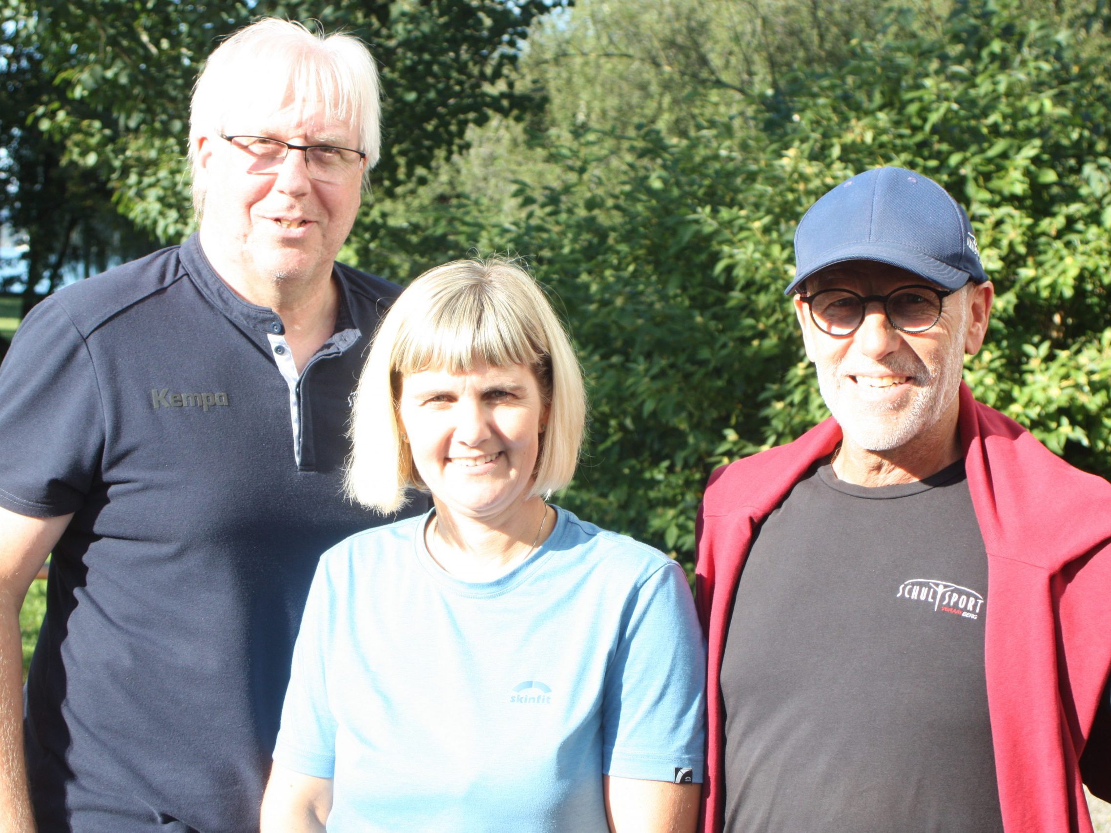 Silvia Kathan (Mitte) mit Landesschulsportreferent Christoph Neyer (l.) und Conny Berchtold (r.) hat das Ressort Bouldern im Vorarlberger Schulsport übernommen. Silvia Kathan (Mitte) mit Landesschulsportreferent Christoph Neyer (l.) und Conny Berchtold (r.) hat das Ressort Bouldern im Vorarlberger Schulsport übernommen.