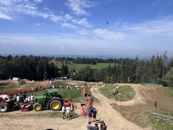 Zwei Schwerverletzte bei Crossrennen in Möggers