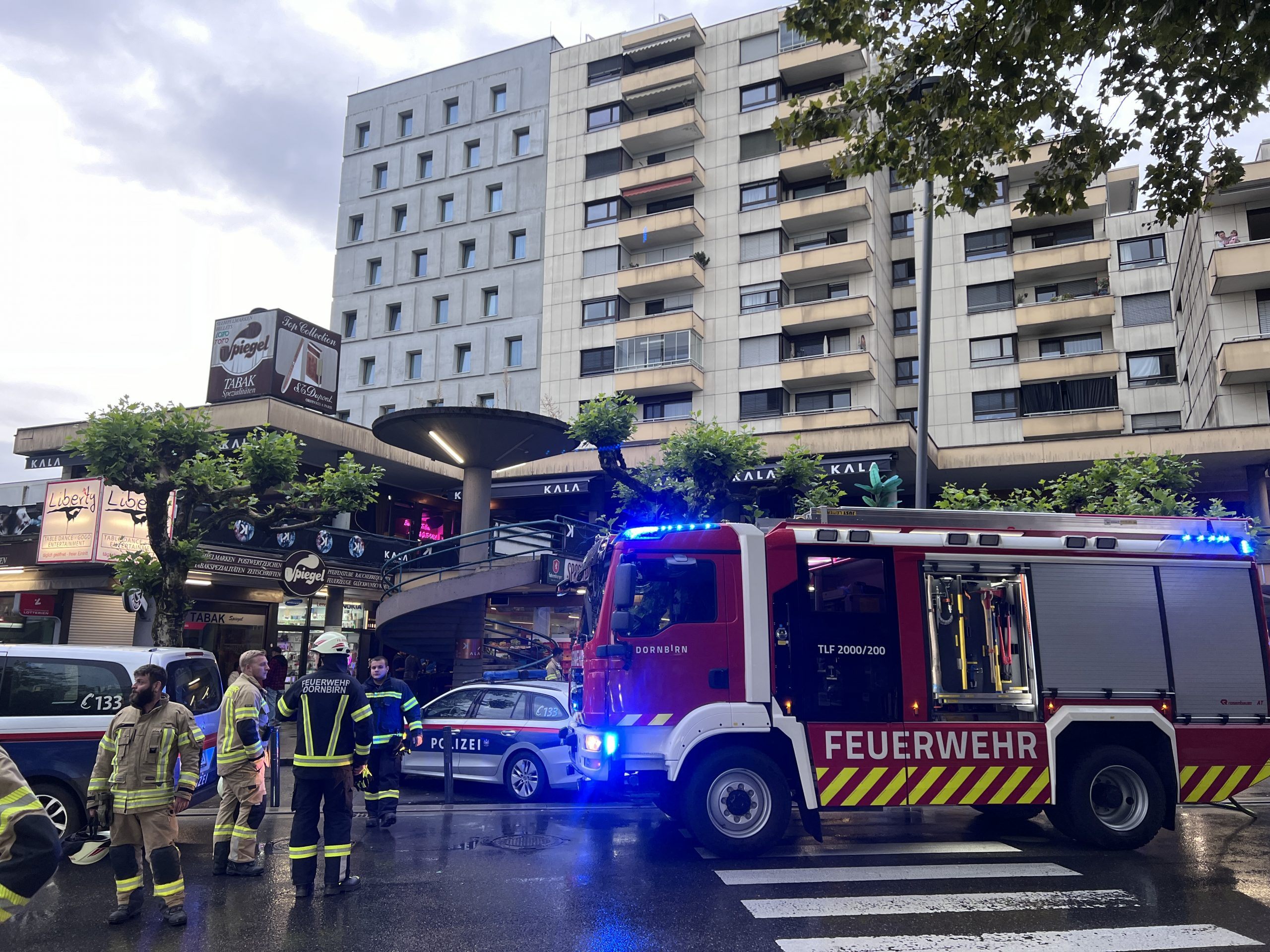 Großer Feuerwehreinsatz in Dornbirner Hochhaus Großer Feuerwehreinsatz in Dornbirner Hochhaus
