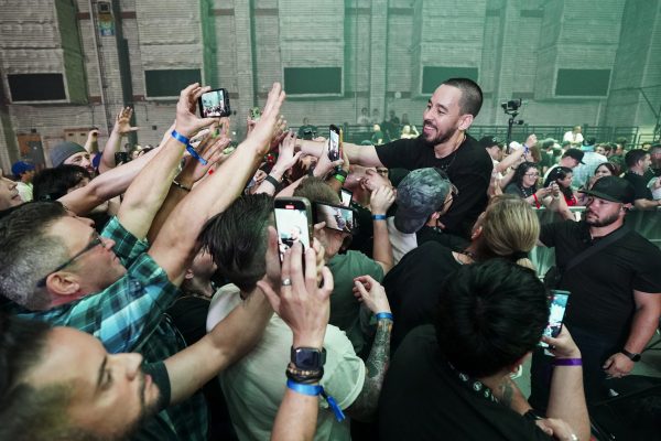 Linkin Park Performance and Announcement