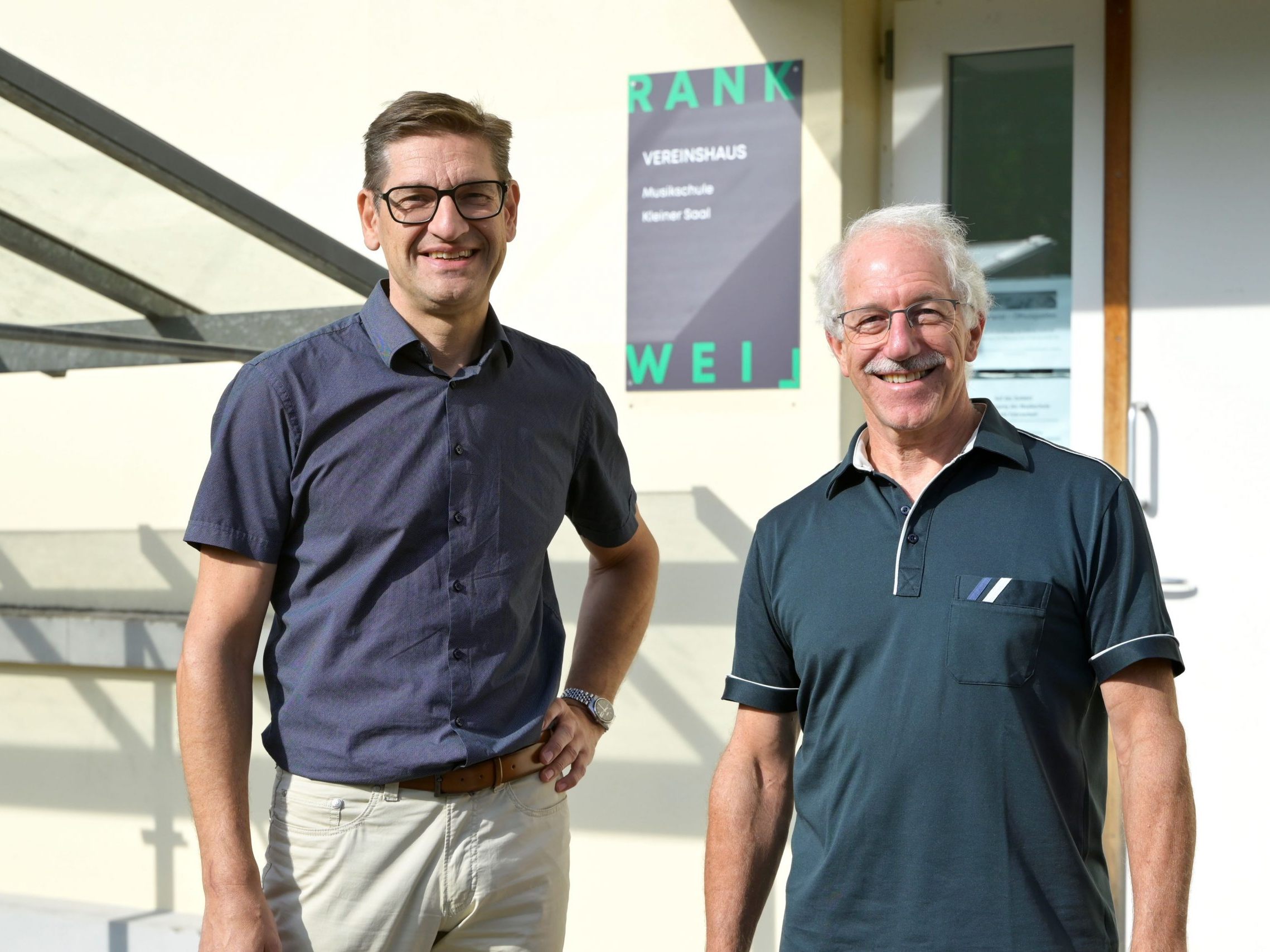 Der neue Musikschulleiter Markus Ellensohn (l.) mit seinem Vorgänger Ingold Breuss.
