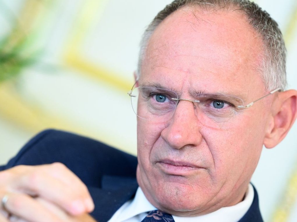 Justizministerium und Innenministerium führten in einer gemeinsamen Aktion Durchsuchungen im ganzen Land durch. Justizministerium und Innenministerium führten in einer gemeinsamen Aktion Durchsuchungen im ganzen Land durch.