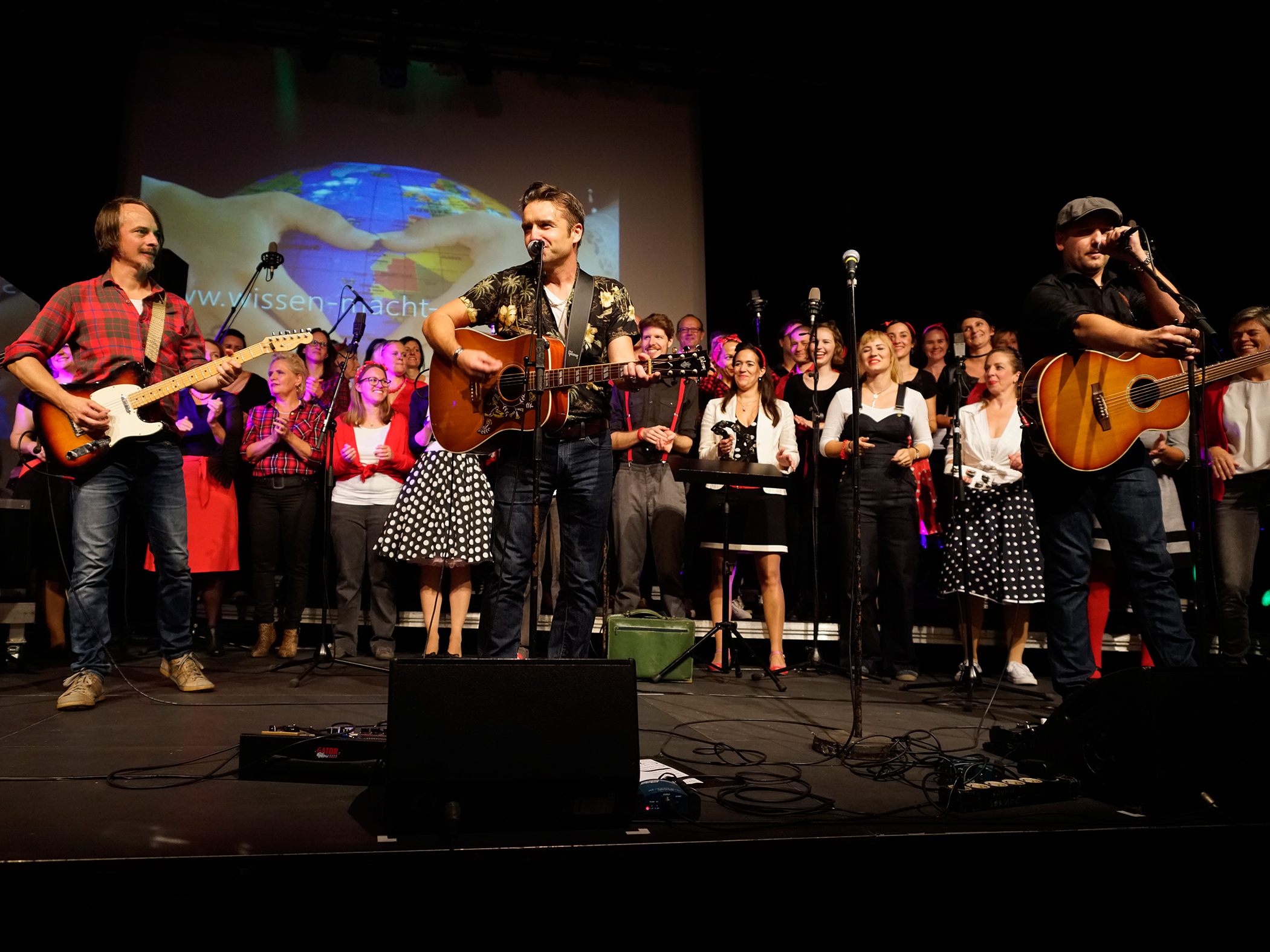 Die beiden Frontmänner Hanno Pinter (The Monroes) und Jochen Grabher (The Rubberneckers) sind mit ihren Bands mit von der Partie. Die beiden Frontmänner Hanno Pinter (The Monroes) und Jochen Grabher (The Rubberneckers) sind mit ihren Bands mit von der Partie.