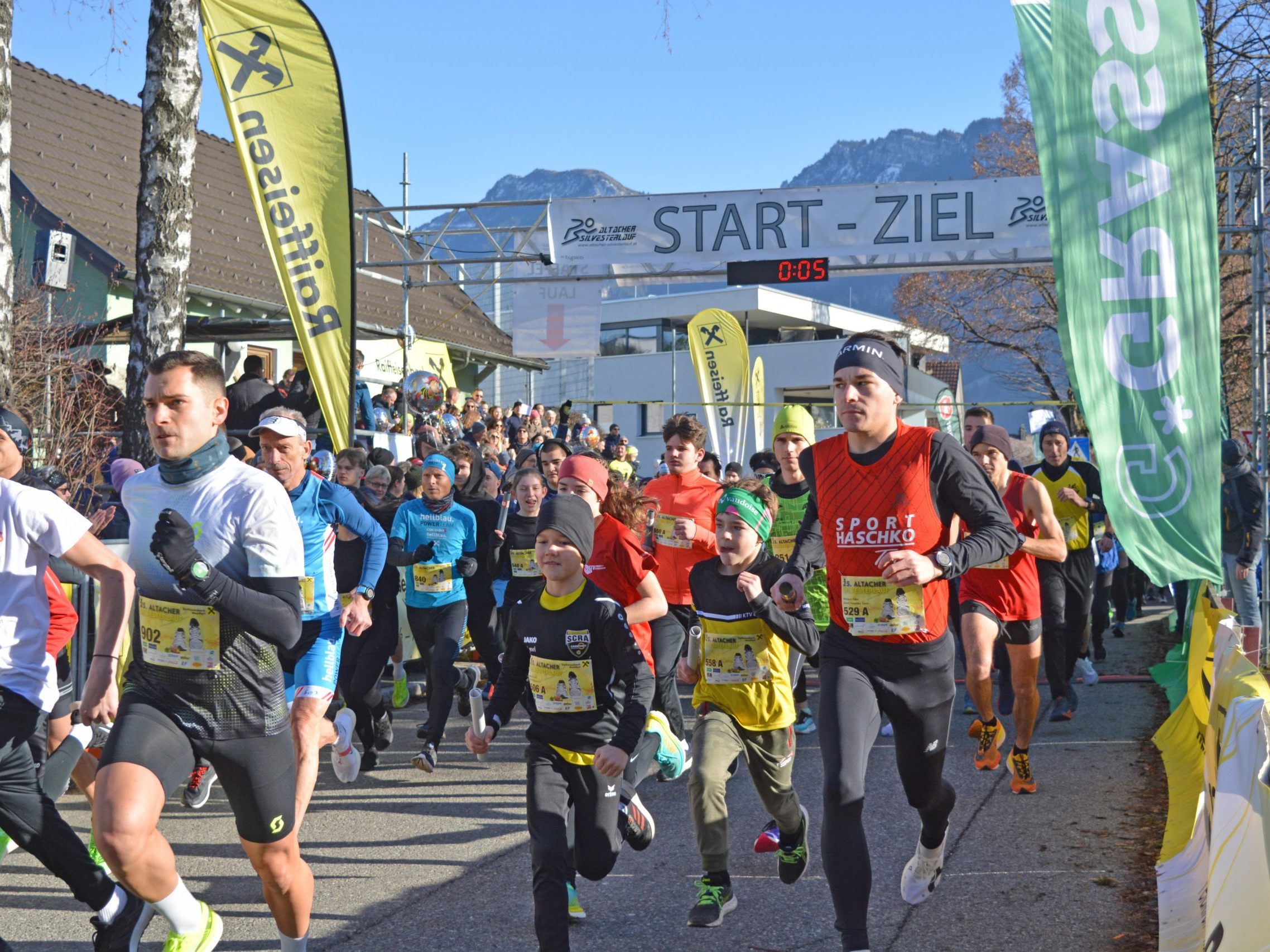 Ab sofort sind Anmeldungen für den diesjährigen Altacher Silvesterlauf möglich. Ab sofort sind Anmeldungen für den diesjährigen Altacher Silvesterlauf möglich.