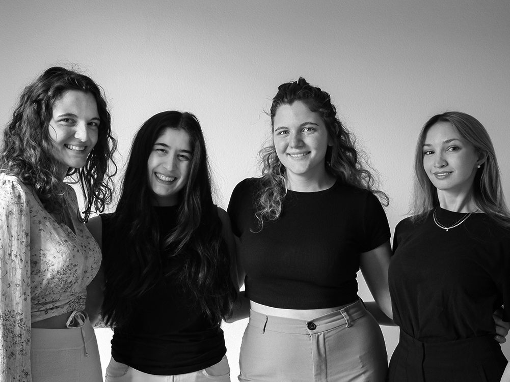 Die Künstlerinnen Nadja Gabriel, Arzu Arslan, Desiree Gabriel und Pia Dablander setzen sich mit dem Thema „Wohnen“ auseinander. Die Künstlerinnen Nadja Gabriel, Arzu Arslan, Desiree Gabriel und Pia Dablander setzen sich mit dem Thema „Wohnen“ auseinander.