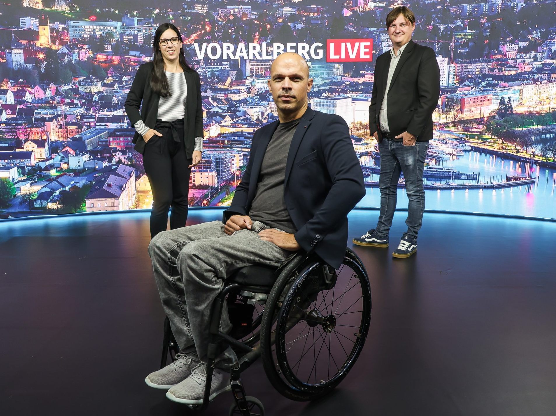Sondersendung zur Nationalratswahl: Live aus dem Wahlstudio in Schwarzach. Sondersendung zur Nationalratswahl: Live aus dem Wahlstudio in Schwarzach.