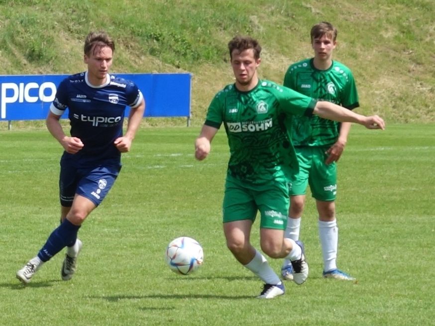 Die Kicker aus Alberschwende möchten dem FC Egg ein Bein stellen.