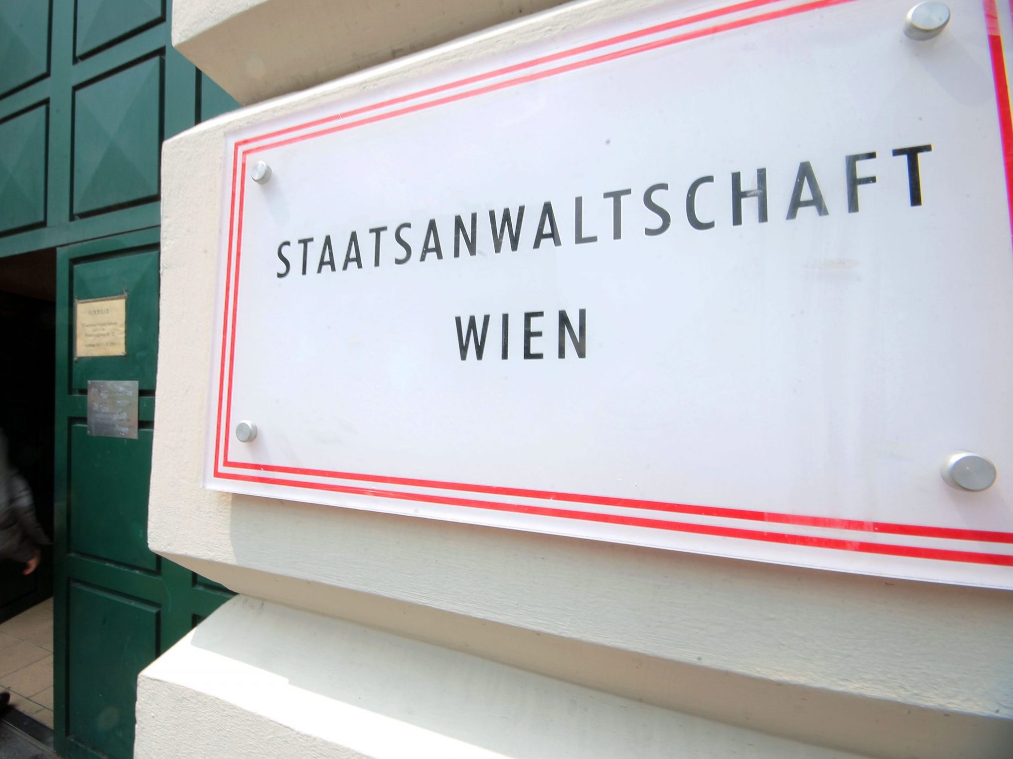 In Wien entging ein Alko-Lenker entging knapp einer Mordversuchanklage.