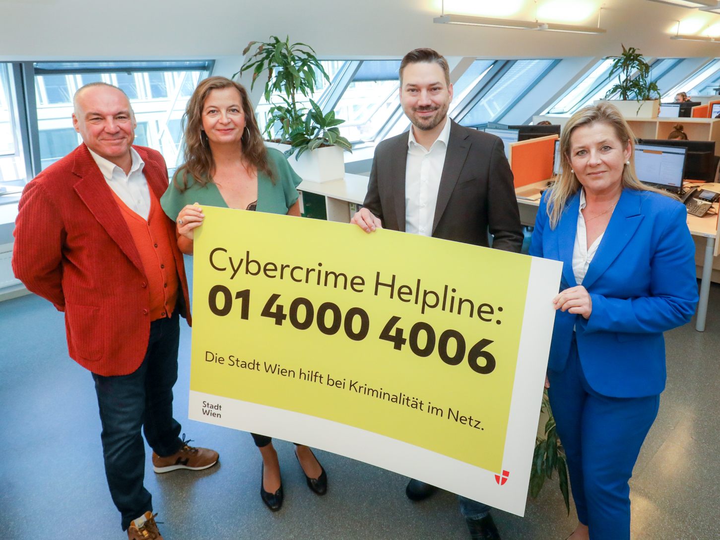 Die Cybercrime Helpline der Stadt ist seit 2 Jahren aktiv. Die Cybercrime Helpline der Stadt ist seit 2 Jahren aktiv.