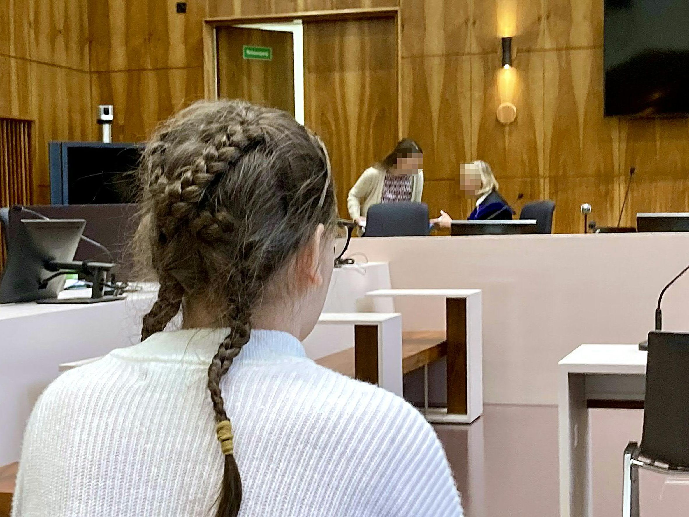 Prozess gegen eine 14-Jährige wegen Terrorverdachts am Straflandesgericht in Graz. Prozess gegen eine 14-Jährige wegen Terrorverdachts am Straflandesgericht in Graz.