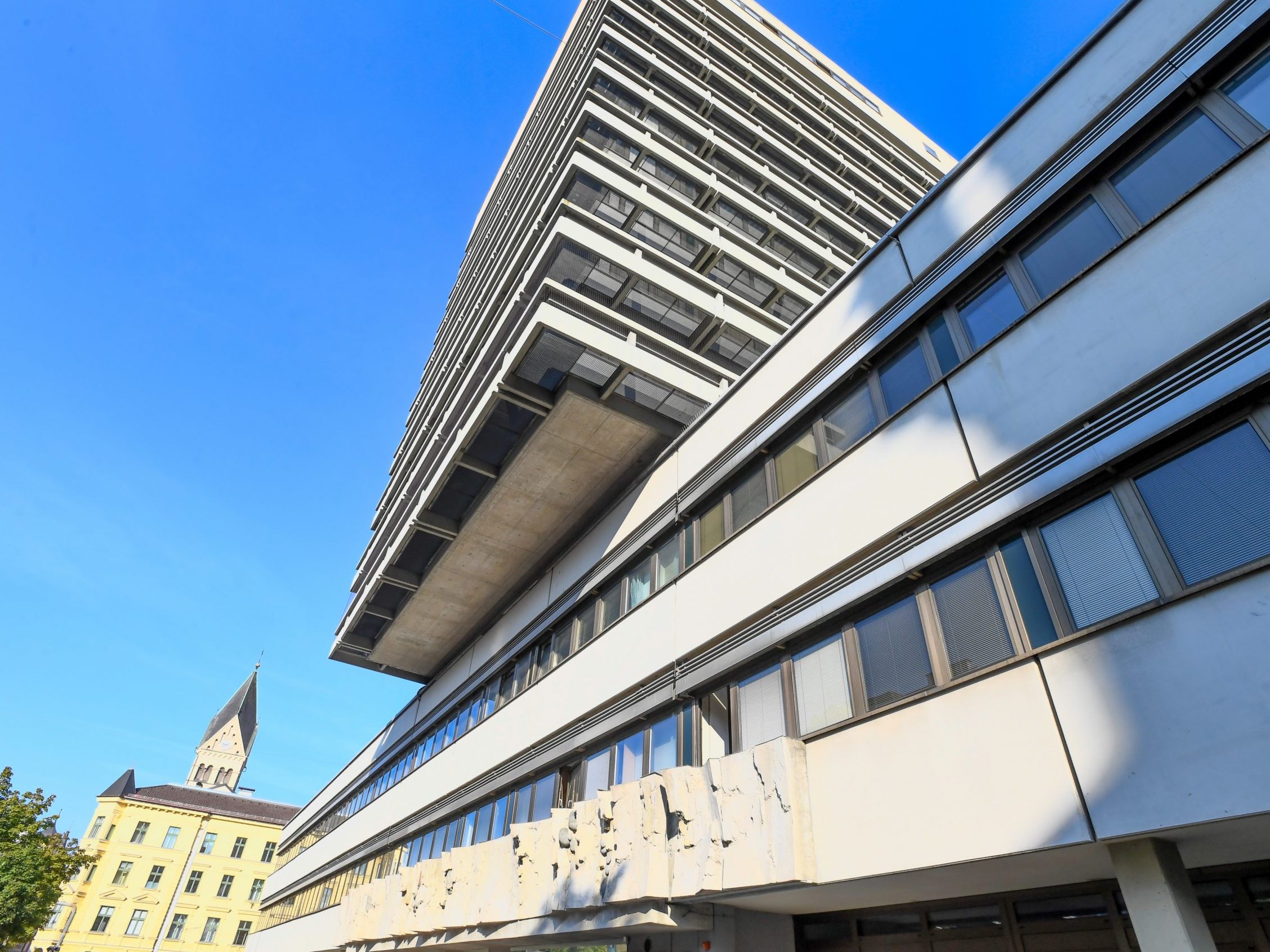 Am Landesgericht Innsbruck wurde das Urteil im Mordprozess verkündet. Am Landesgericht Innsbruck wurde das Urteil im Mordprozess verkündet.