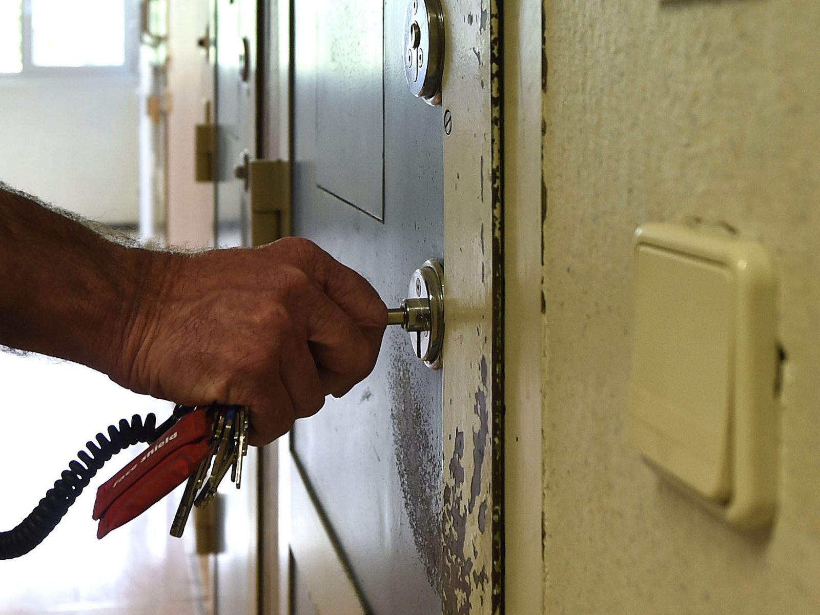 Nach der Bluttat mit einer Axt wurde der Verdächtige in U-Haft genommen. Nach der Bluttat mit einer Axt wurde der Verdächtige in U-Haft genommen.
