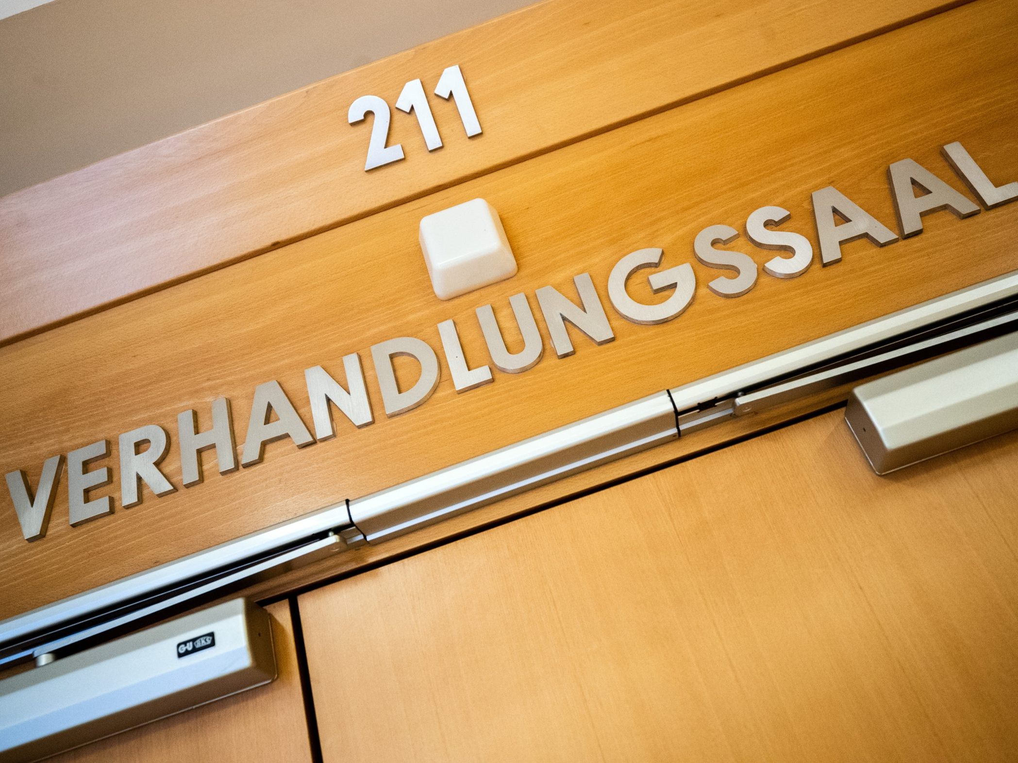 Mordanklage gegen einen 39-Jährigen. Mordanklage gegen einen 39-Jährigen.