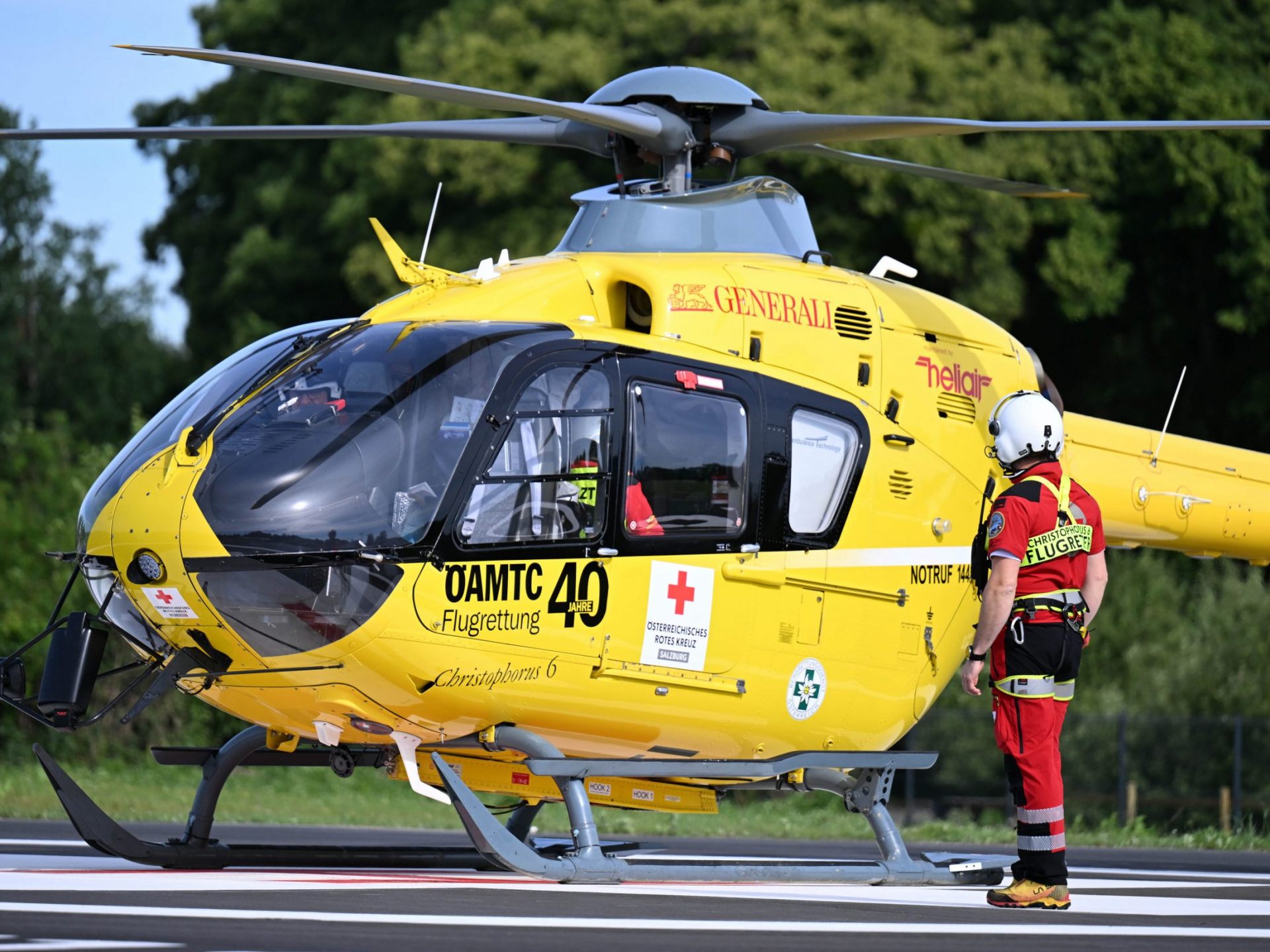 Niederösterreich Telefonmast stürzte auf Wiener Arbeiter VIENNA.AT