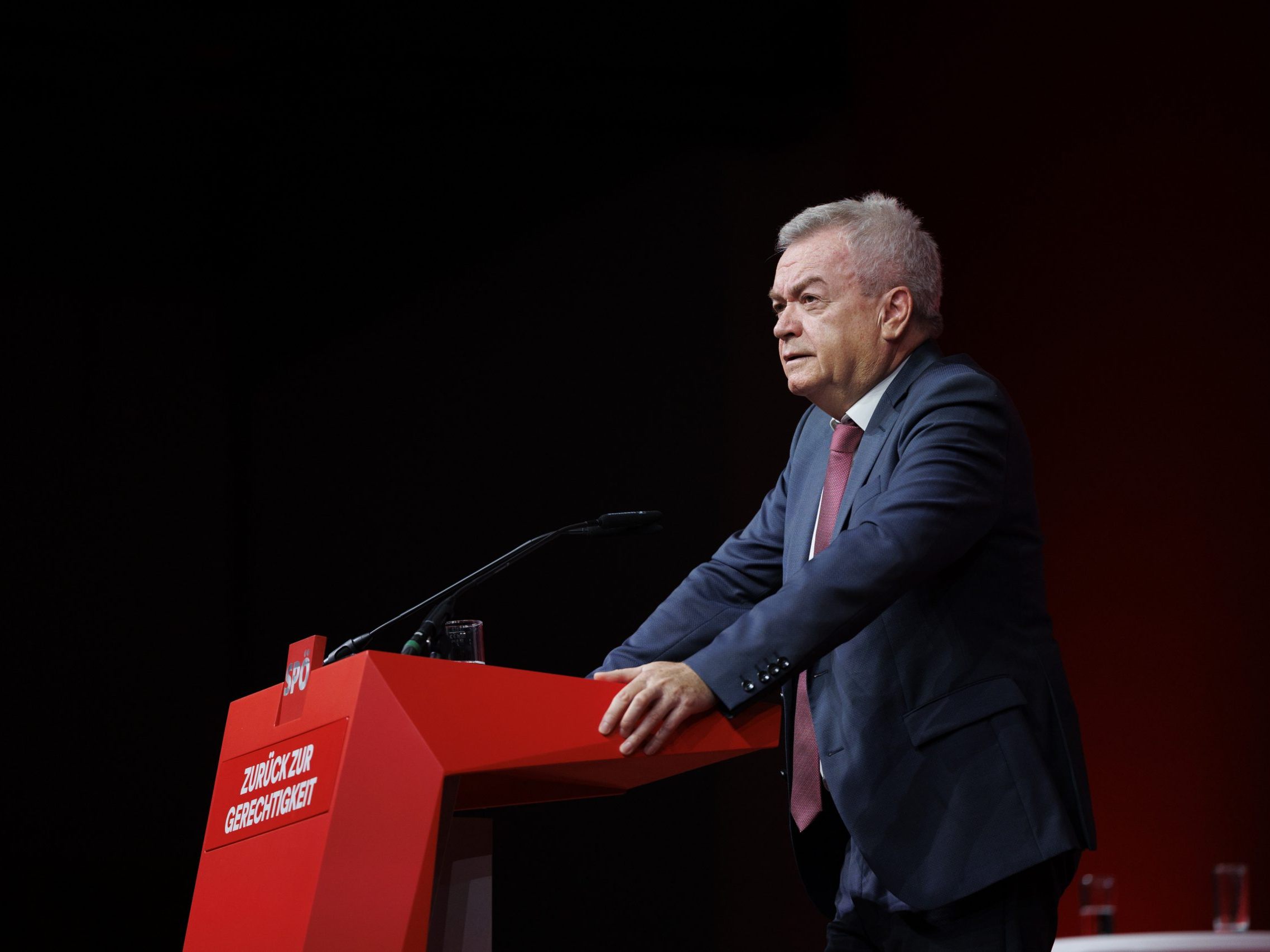 Anton Lang bei einem SPÖ-Bundesparteitag im Jahr vor der Steiermark-Wahl. Anton Lang bei einem SPÖ-Bundesparteitag im Jahr vor der Steiermark-Wahl.