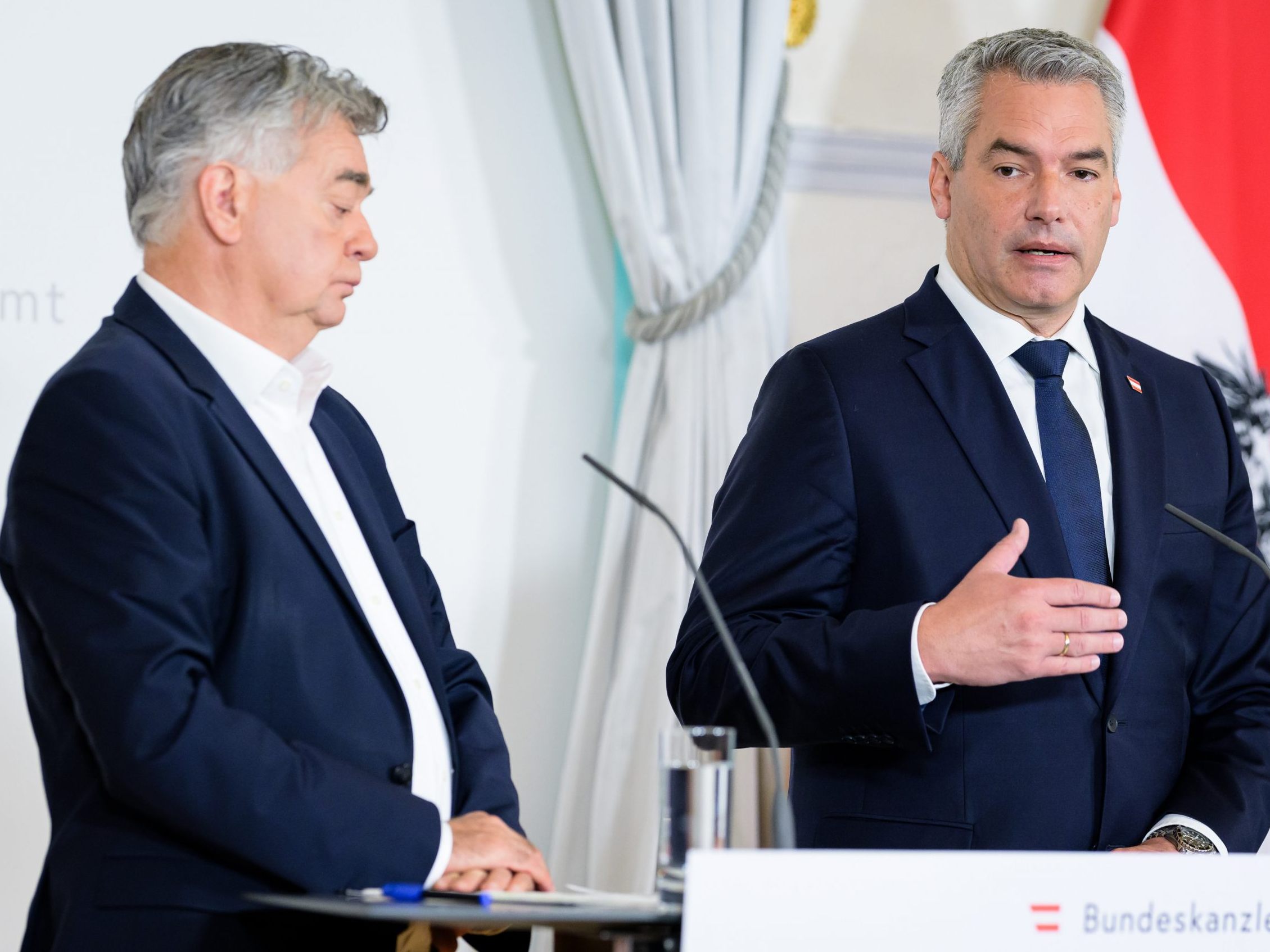 Nehammer und Kogler haben die Regierung zu einem Krisenkabinett einberufen.