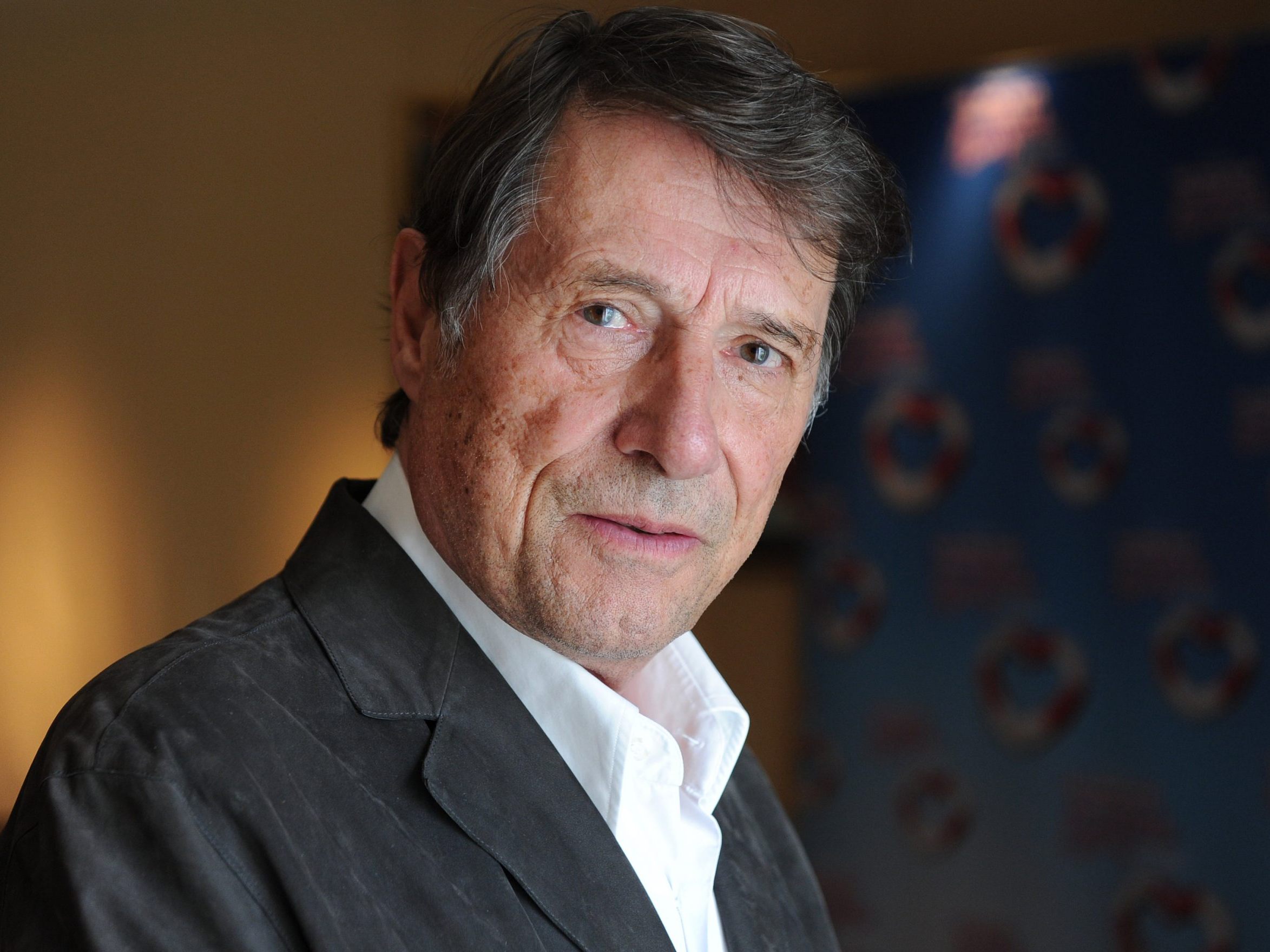 Udo Jürgens belegt die heimischen Albumcharts mit Platz eins. Udo Jürgens belegt die heimischen Albumcharts mit Platz eins.