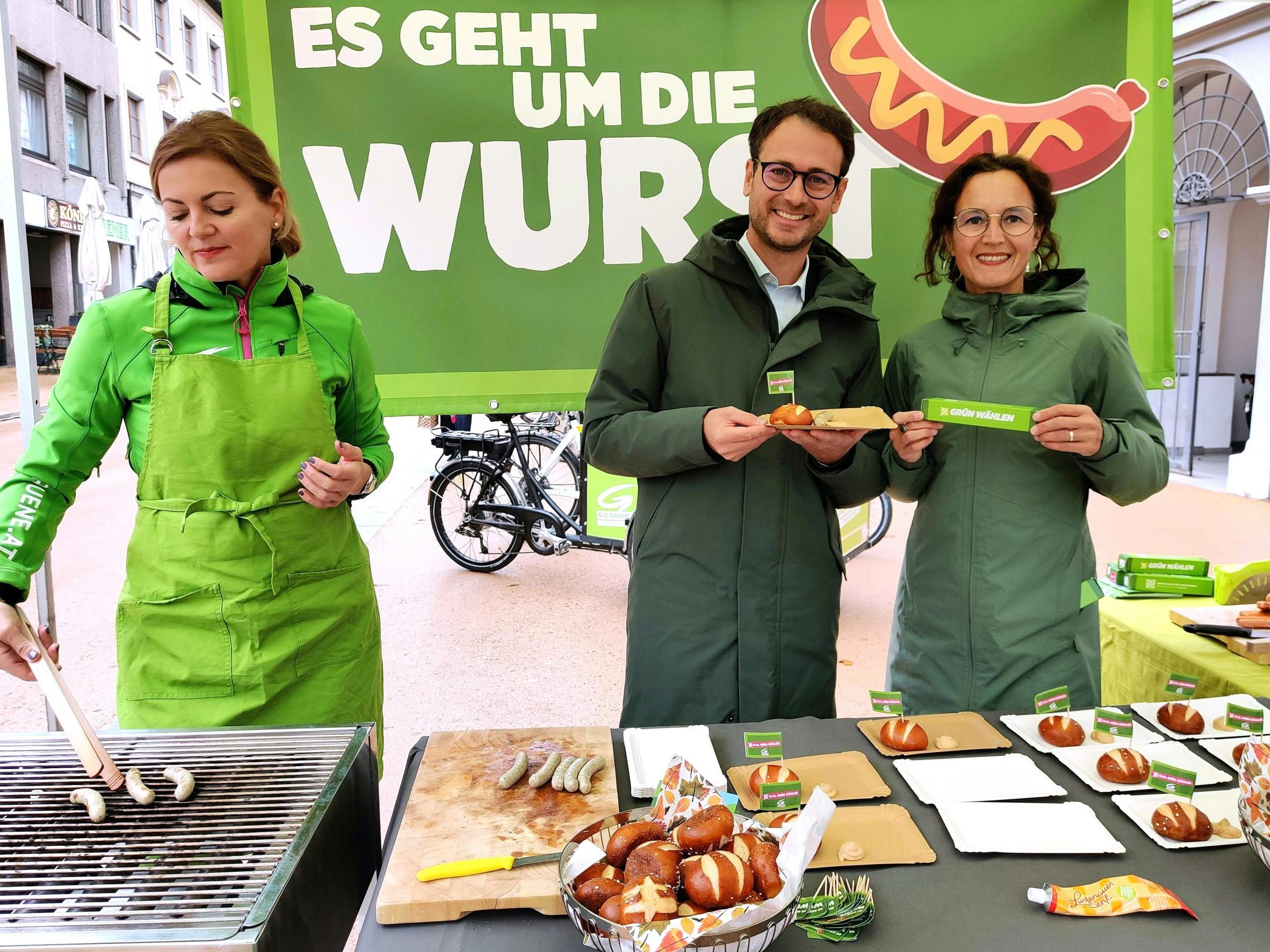 Wahlkampffinale mit Grillwürstchen um Stimmen und eine schwarz-grüne Koalition