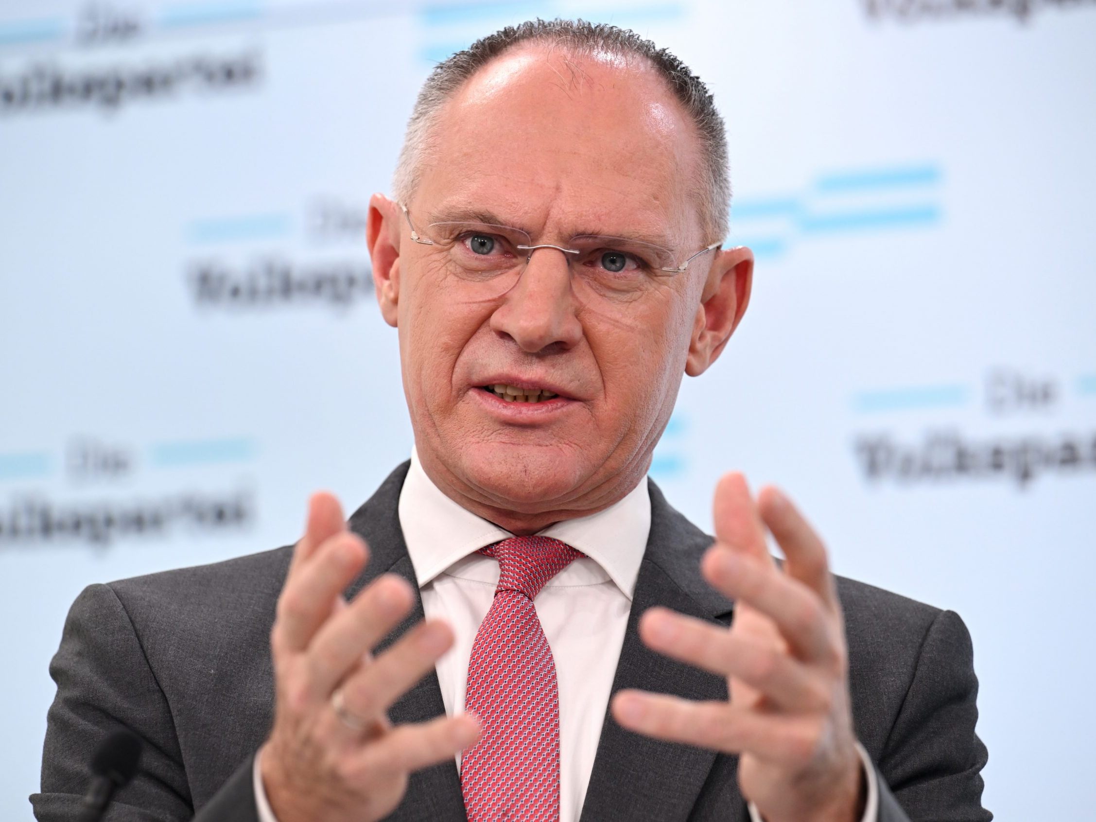 Karner verkündete den Start der Ausschreibung. Karner verkündete den Start der Ausschreibung.