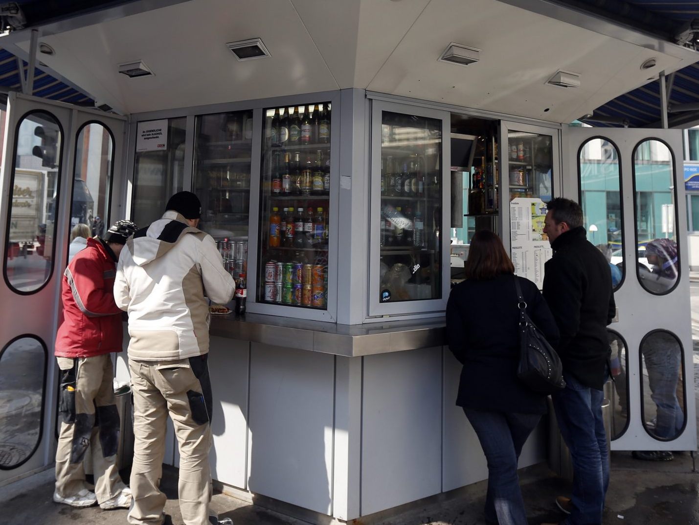 Polizeieinsatz nach Randale am Imbissstand.
