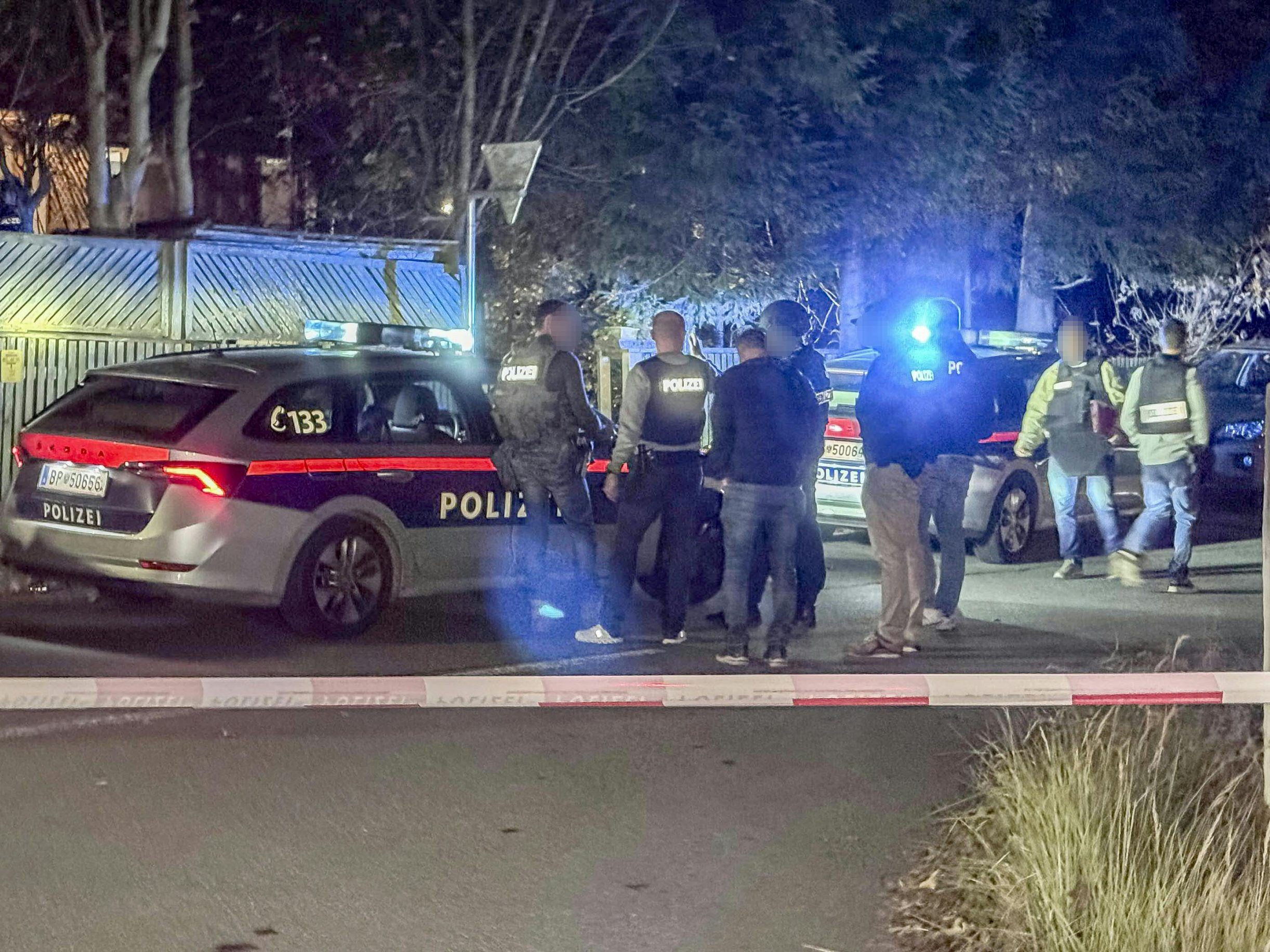 Der Sohn der getöteten 67-Jährigen gilt als dringend tatverdächtig und wurde festgenommen. Der Sohn der getöteten 67-Jährigen gilt als dringend tatverdächtig und wurde festgenommen.