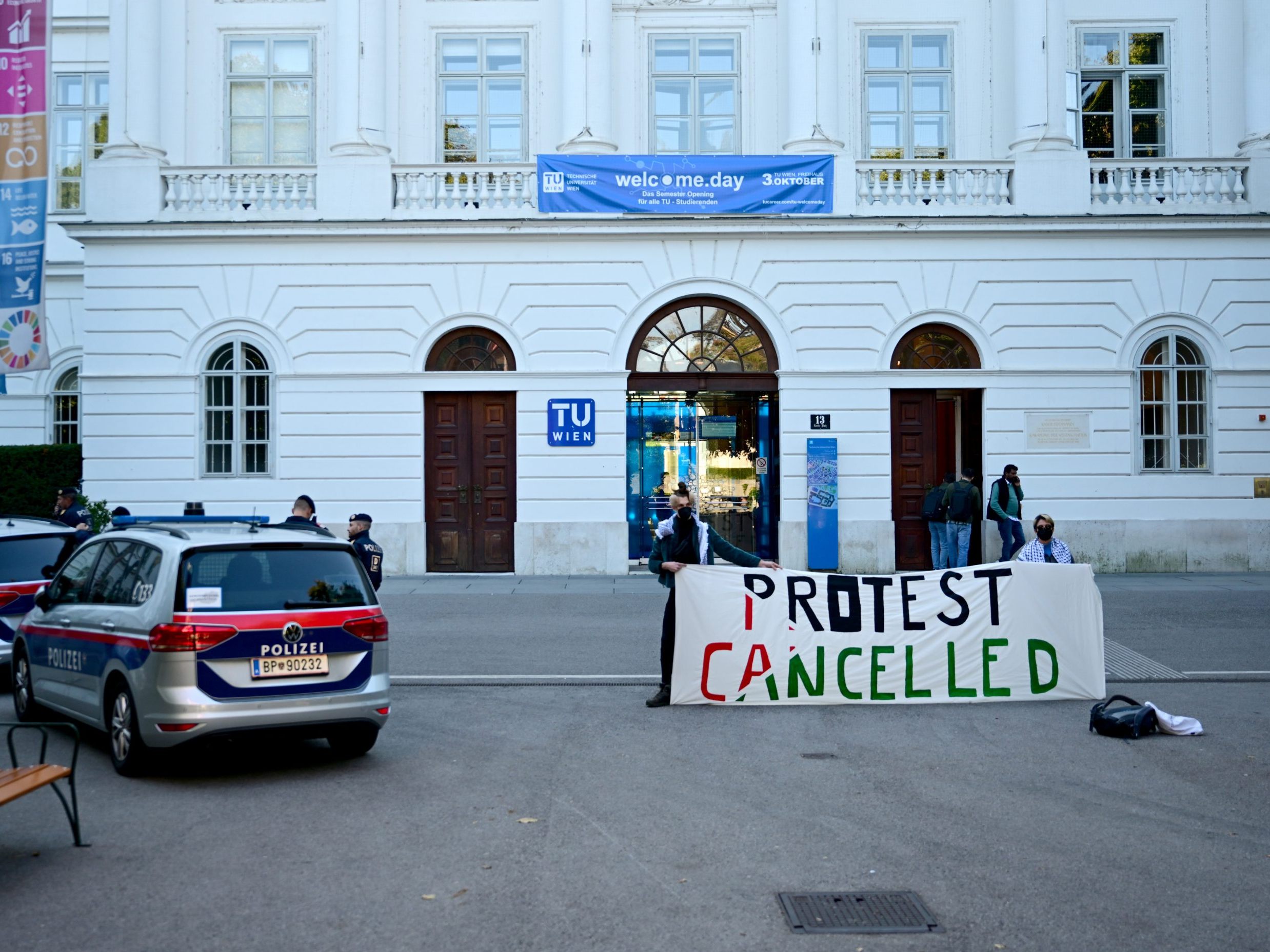 Der Studentenprotest wurde abgesagt. Der Studentenprotest wurde abgesagt.