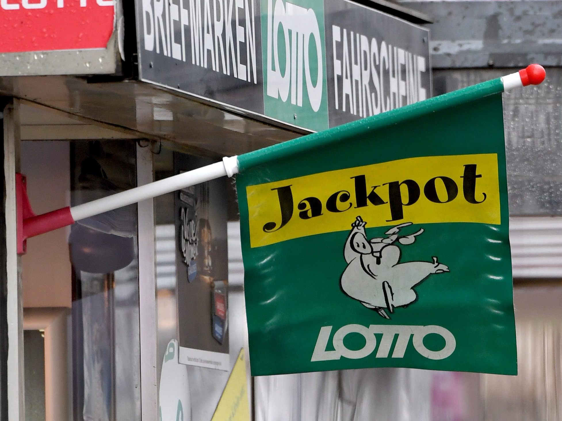 Am Sonntag geht es um einen Lotto-Jackpot.