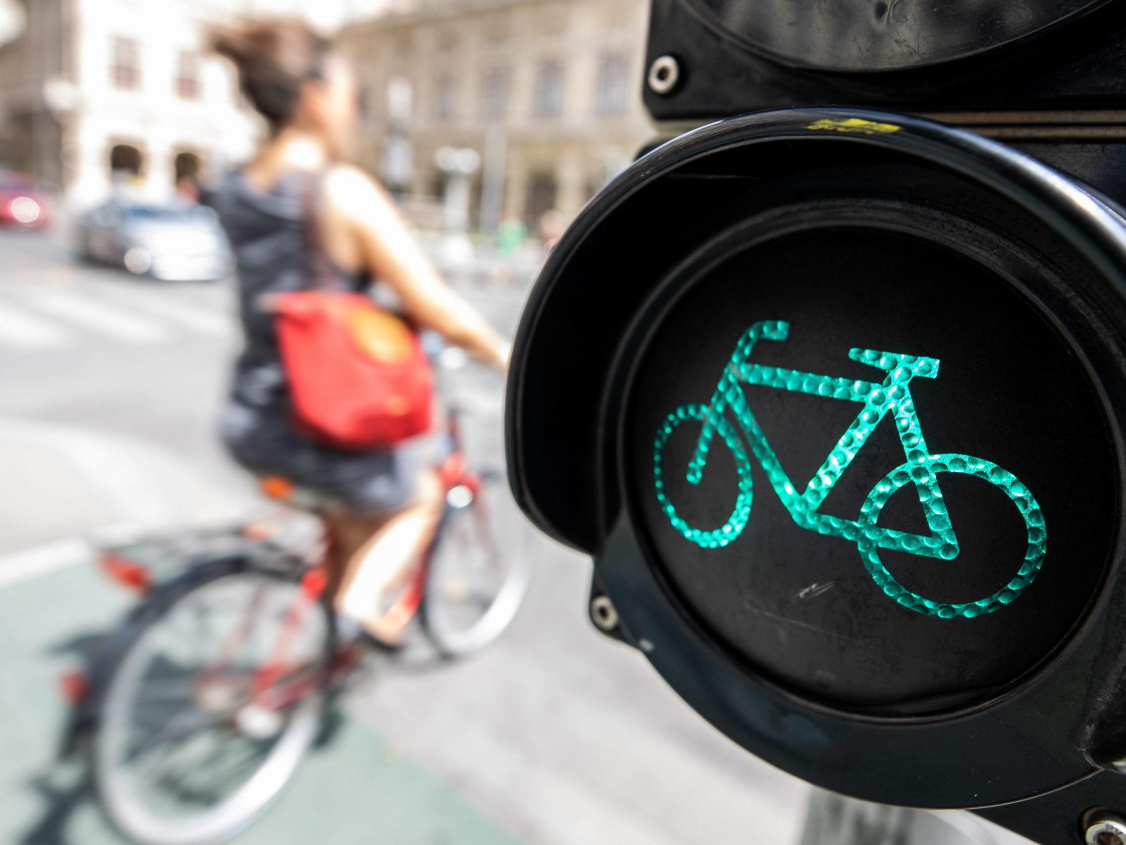 In der Auhofstraße entsteht eine 1,1 km langen Fahrradstraße. In der Auhofstraße entsteht eine 1,1 km langen Fahrradstraße.