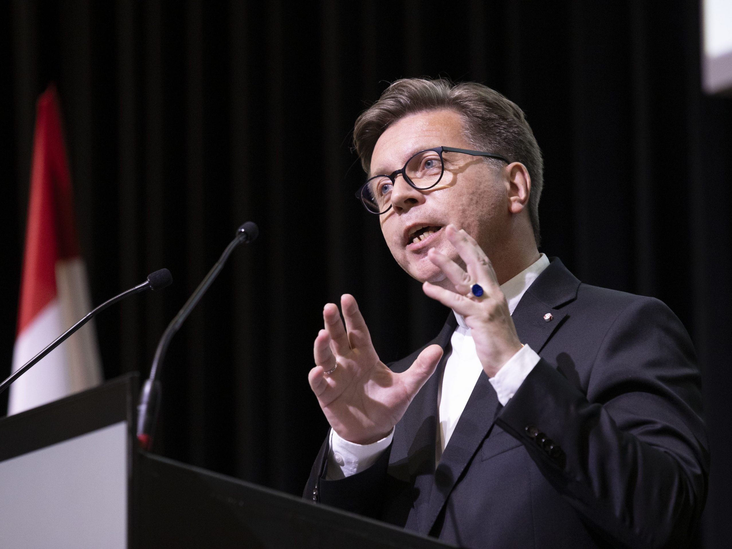 Bugnyar wurde nach schweren Vorwürfen "dienstfrei" gestellt. Bugnyar wurde nach schweren Vorwürfen "dienstfrei" gestellt.