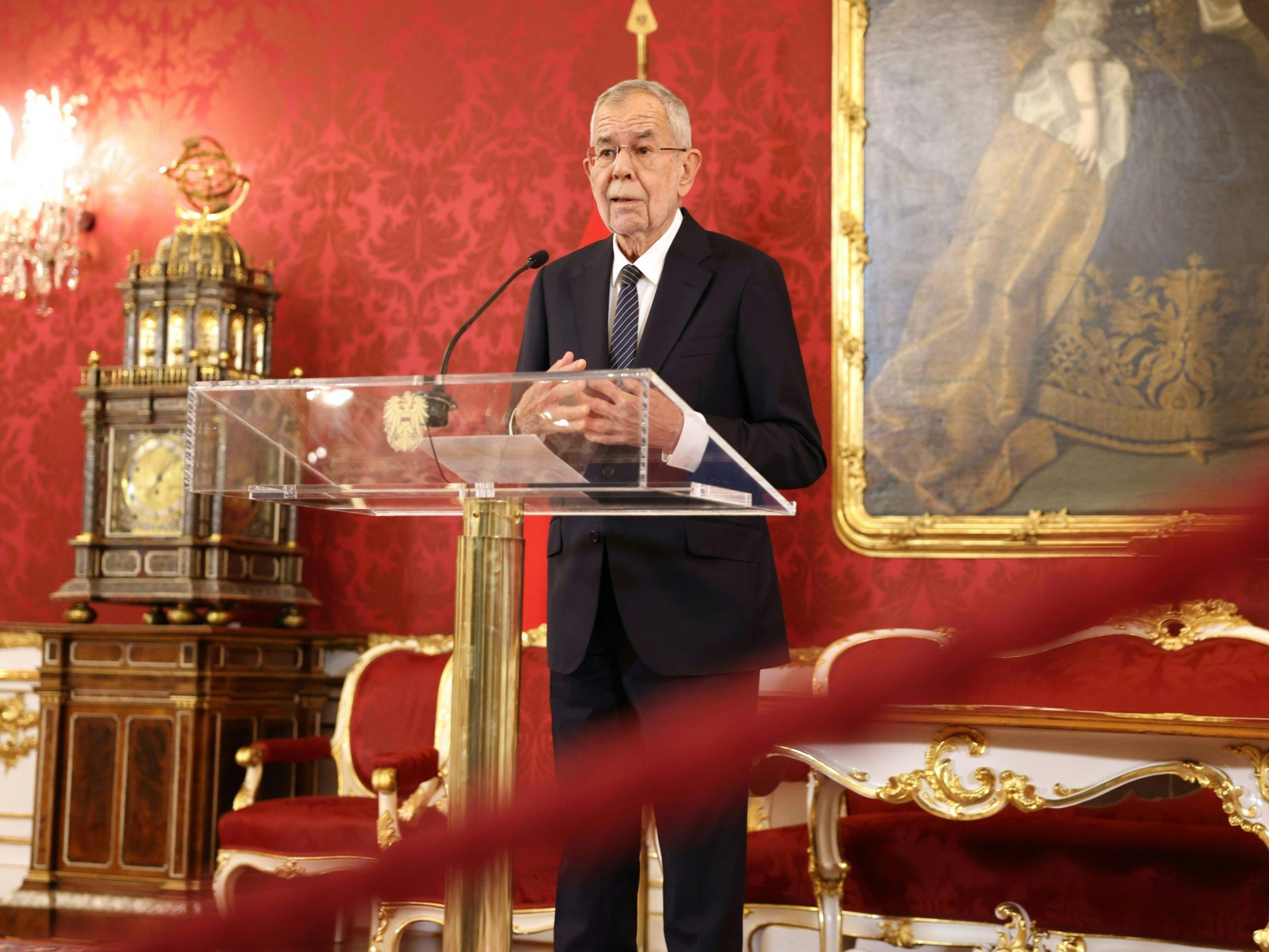Bundespräsident Alexander Van der Bellen empfängt die Bundesregierung. Bundespräsident Alexander Van der Bellen empfängt die Bundesregierung.