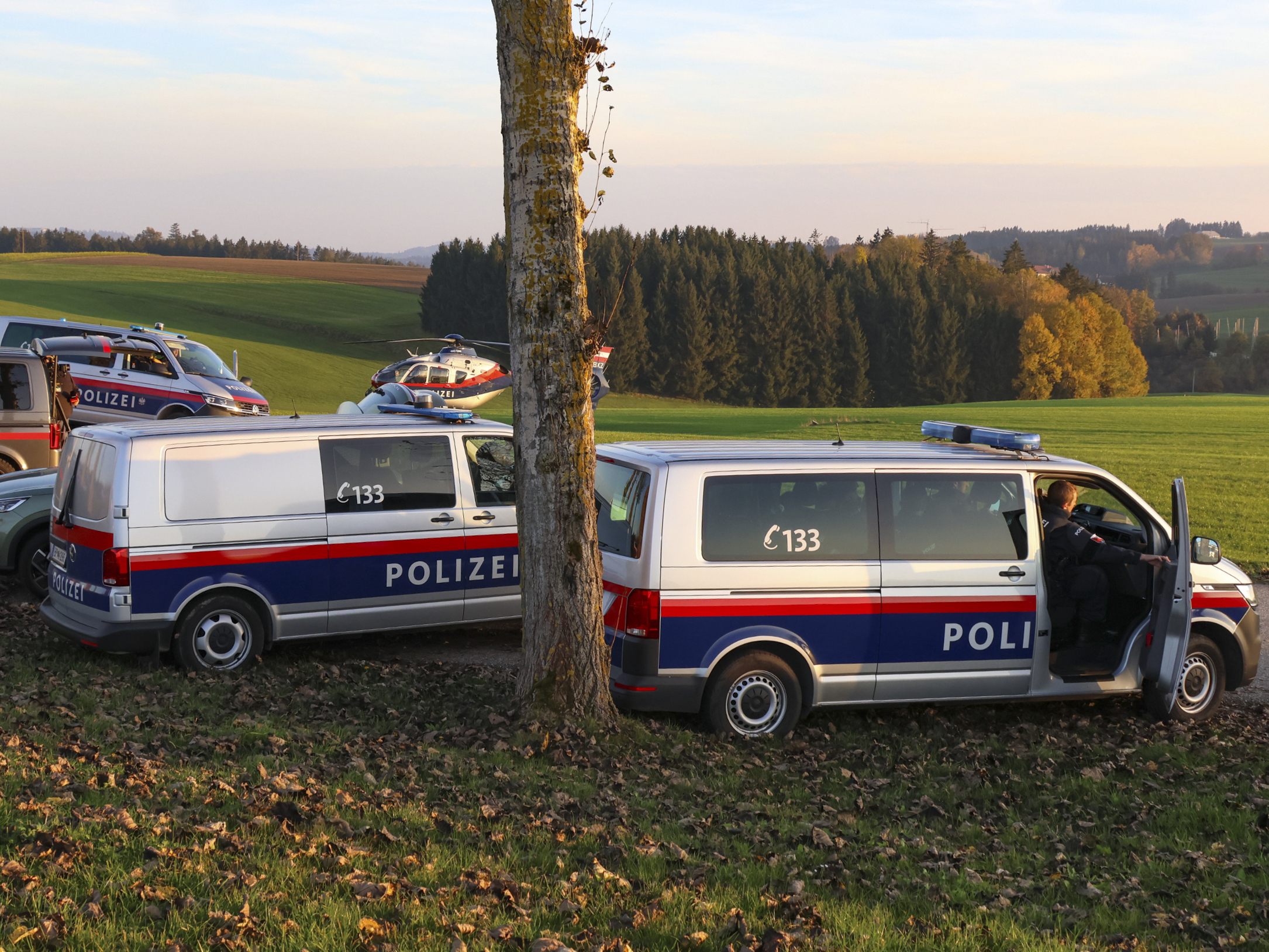 Rat- und Sprachlosigkeit nach der Bluttat in Altenfelden. Rat- und Sprachlosigkeit nach der Bluttat in Altenfelden.