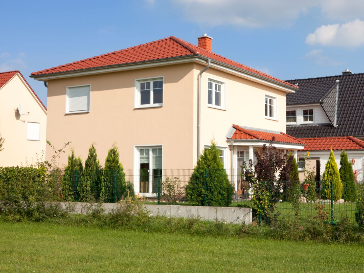 Die Preise für ein typisches Einfamilienhaus in Österreich sind im 1. Halbjahr 2024 zurückgegangen. Die Preise für ein typisches Einfamilienhaus in Österreich sind im 1. Halbjahr 2024 zurückgegangen.