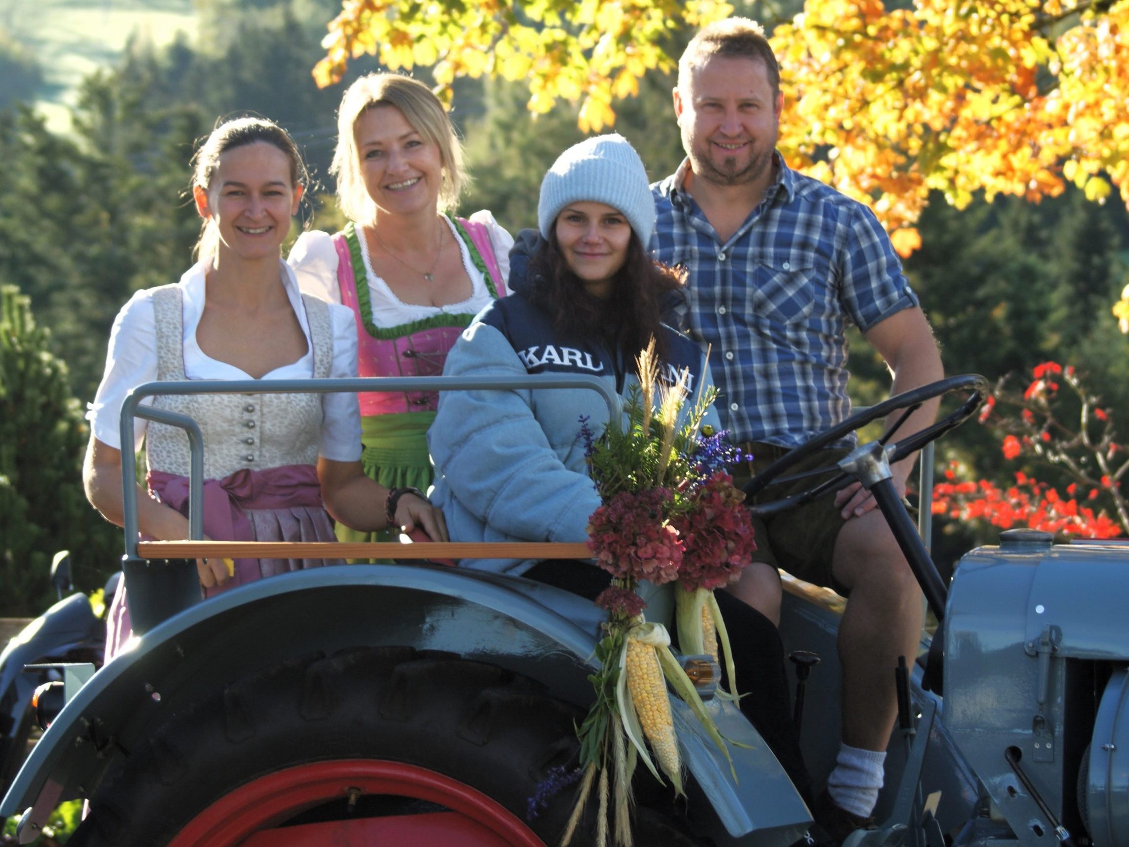 Festlich und bodenständig zugleich feierten die Bucher den herbstlichen Brauch.