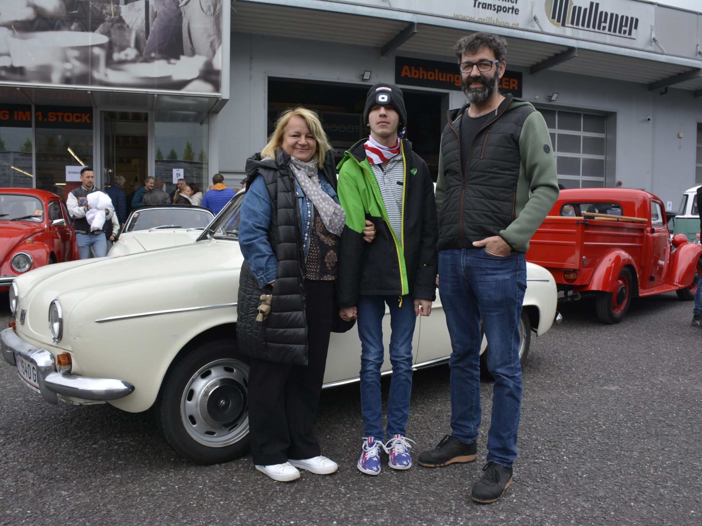 Familie Schreiber kam mit dem Renault Ondine Familie Schreiber kam mit dem Renault Ondine