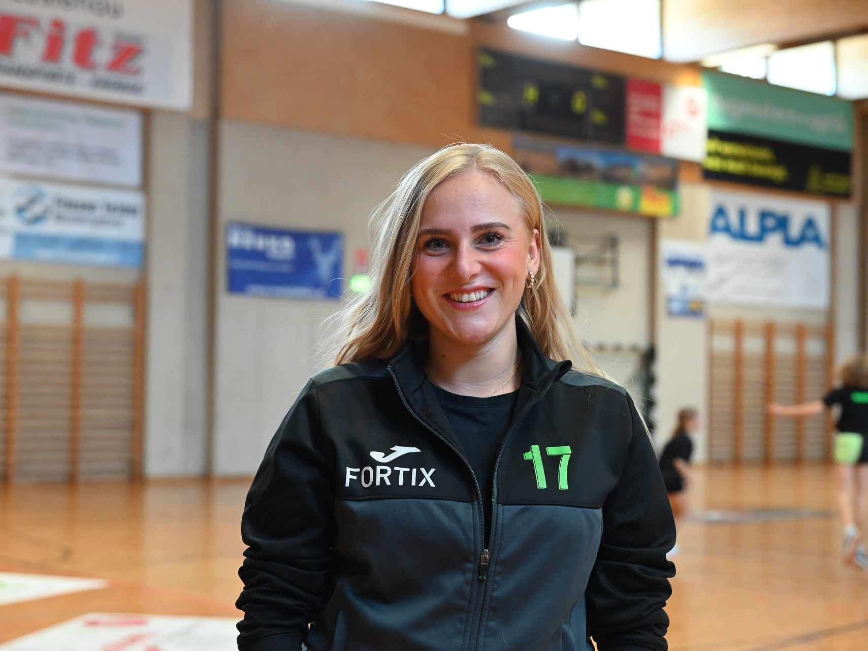 Carolina Grabher trainiert in ihrer Freizeit seit zehn Jahren den Handballnachwuchs. Carolina Grabher trainiert in ihrer Freizeit seit zehn Jahren den Handballnachwuchs.