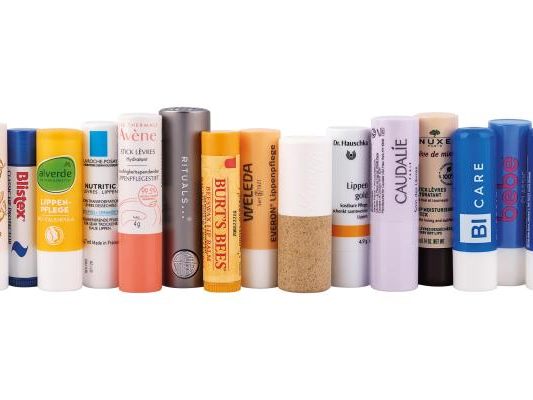 Diese Lippenpflegestifte wurden getestet.